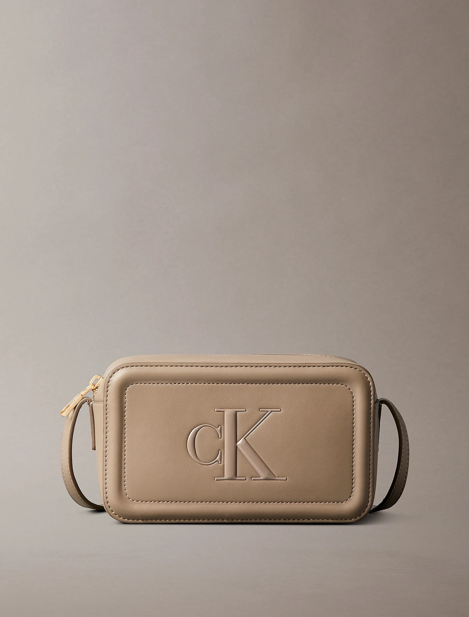 Calvin Klein Bold CK Kamera Kadın Kahverengi Çapraz Çanta LV04F3220G-VFU