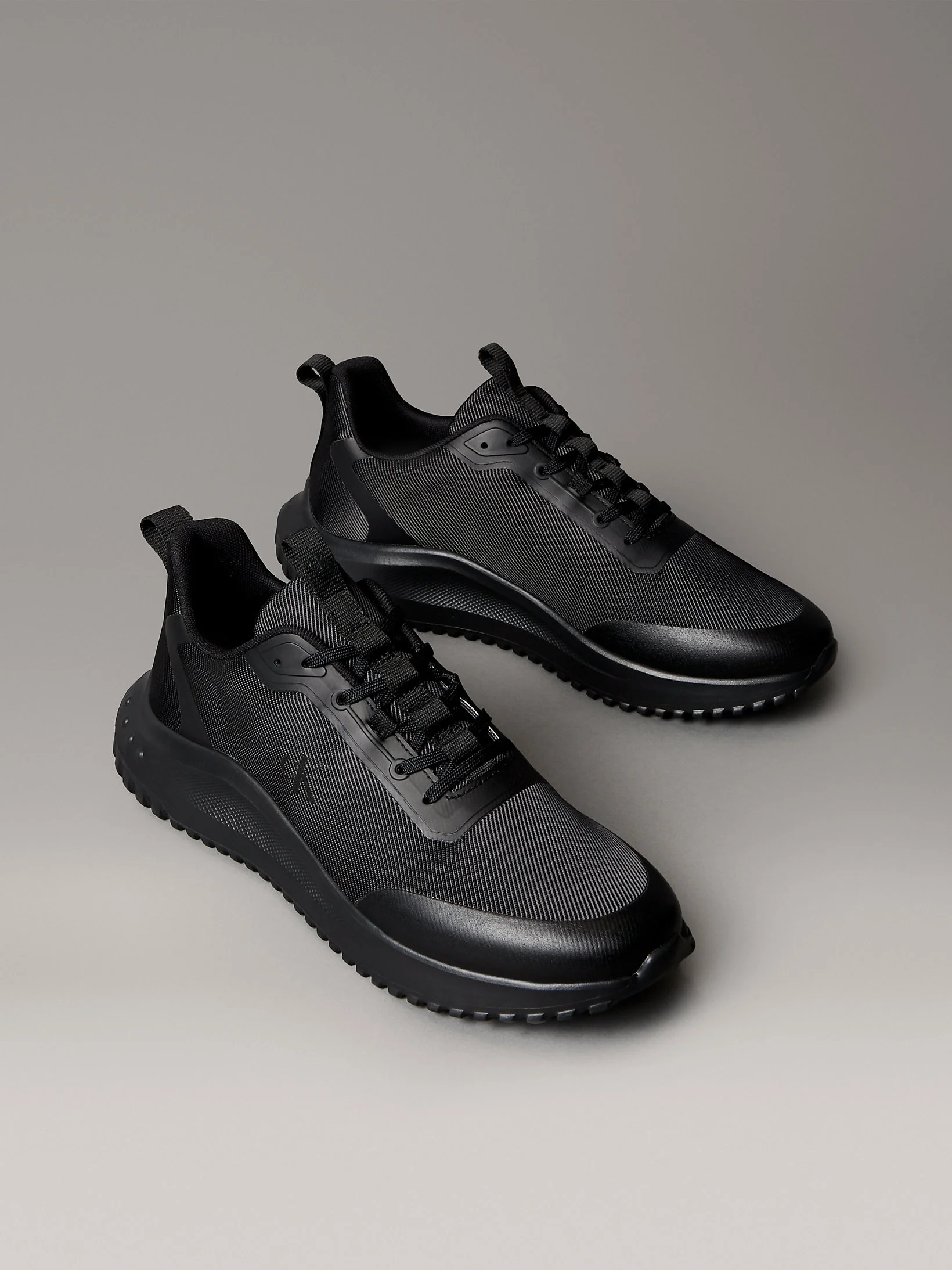 Calvin Klein EVA Runner Bağcıklı Materyal Karışımlı Erkek Siyah Sneaker YM0YM01442-0GJ