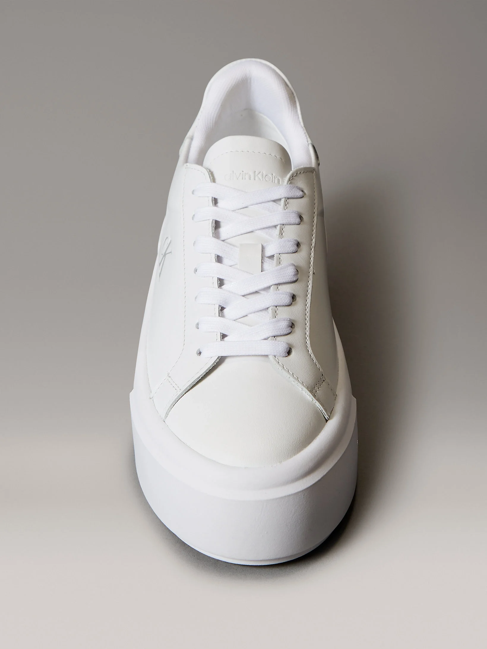 Calvin Klein Flatform Bağcıklı Deri Kadın Beyaz Sneaker YW0YW01928-0K4