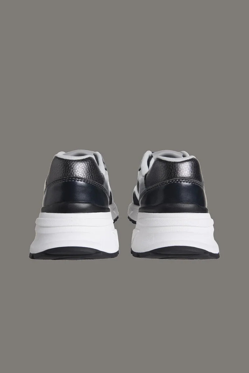 Calvin Klein Hike Runner Bağcıklı File Karışımlı Metalik Kadın Siyah Sneaker YW0YW02063-01L