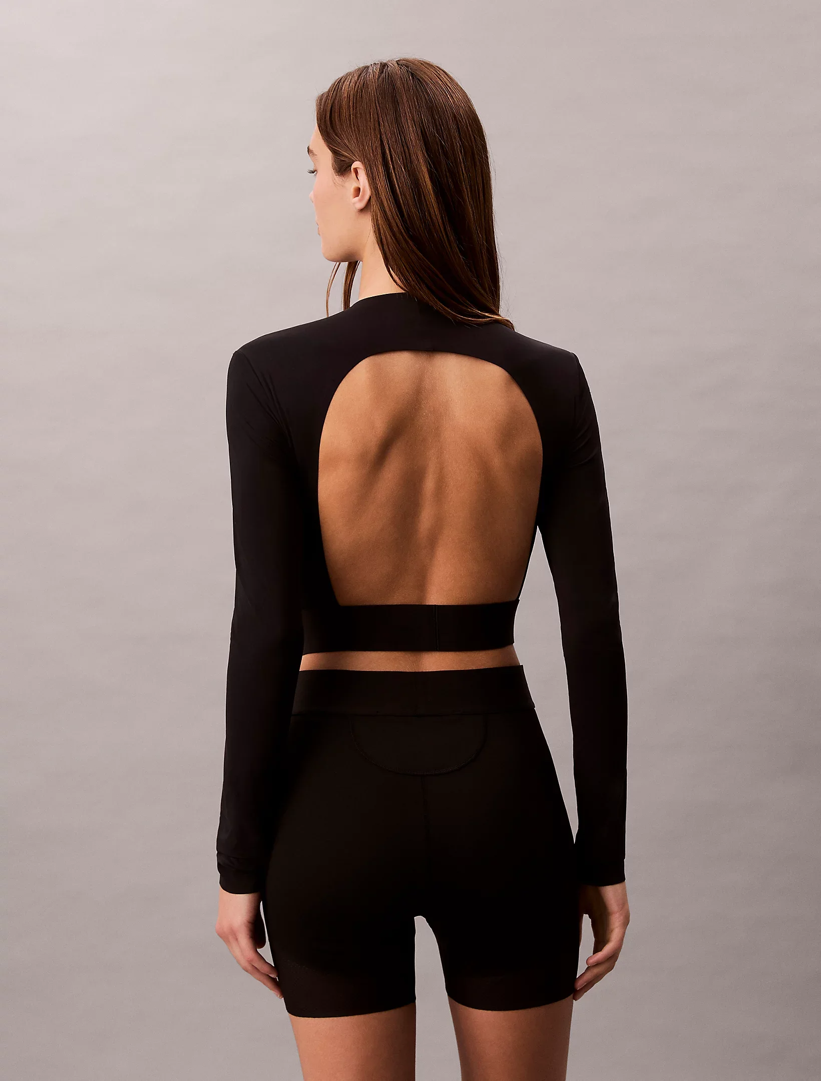 Calvin Klein Intense Power Yarım Balıkçı Yaka Uzun Kollu Kadın Siyah  Crop  LVGWxF5K202-UB1