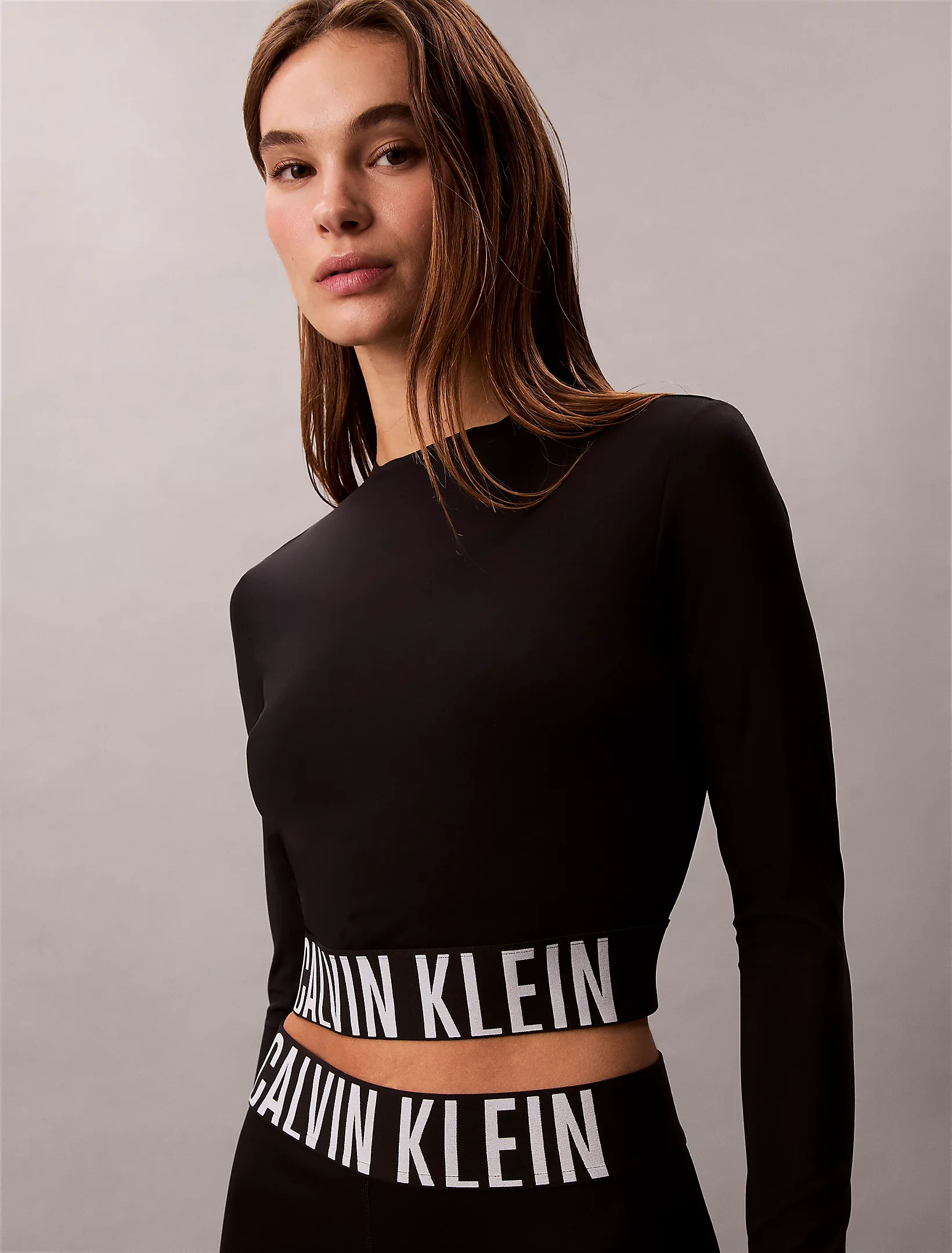 Calvin Klein Intense Power Yarım Balıkçı Yaka Uzun Kollu Kadın Siyah  Crop  LVGWxF5K202-UB1