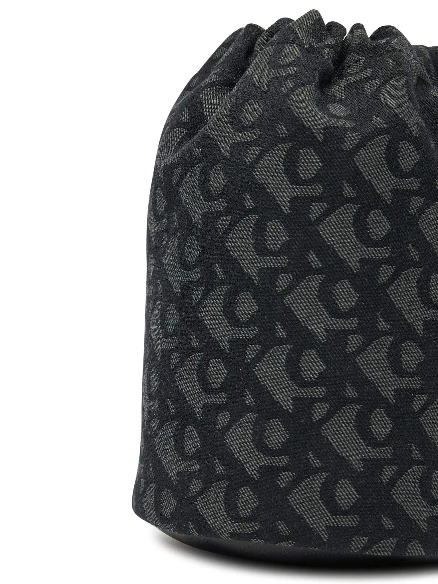 Calvin Klein CKJ MONOGRAM BUCKET BAG Kadın Siyah Çanta LV04F3208G-UB1