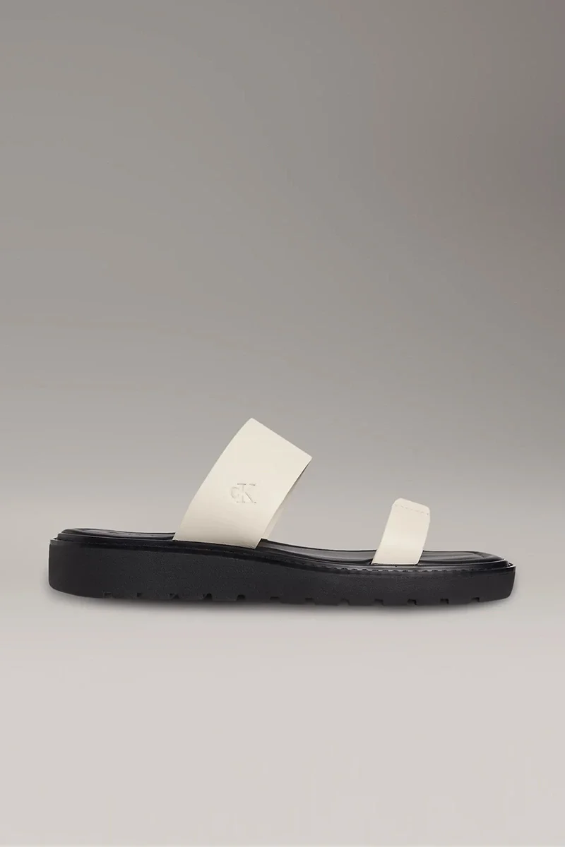 Calvin Klein Halat Detaylı Yumuşak Deri Monogramlı Kadın Siyah  Sandalet YW0YW01864-0HG