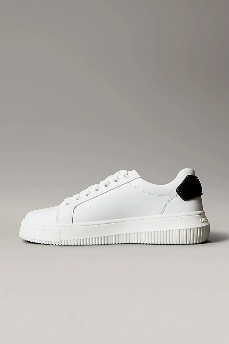 Calvin Klein Kadın Kalın Tabanlı Arma Detaylı Deri Beyaz Sneaker YW0YW01846-01W