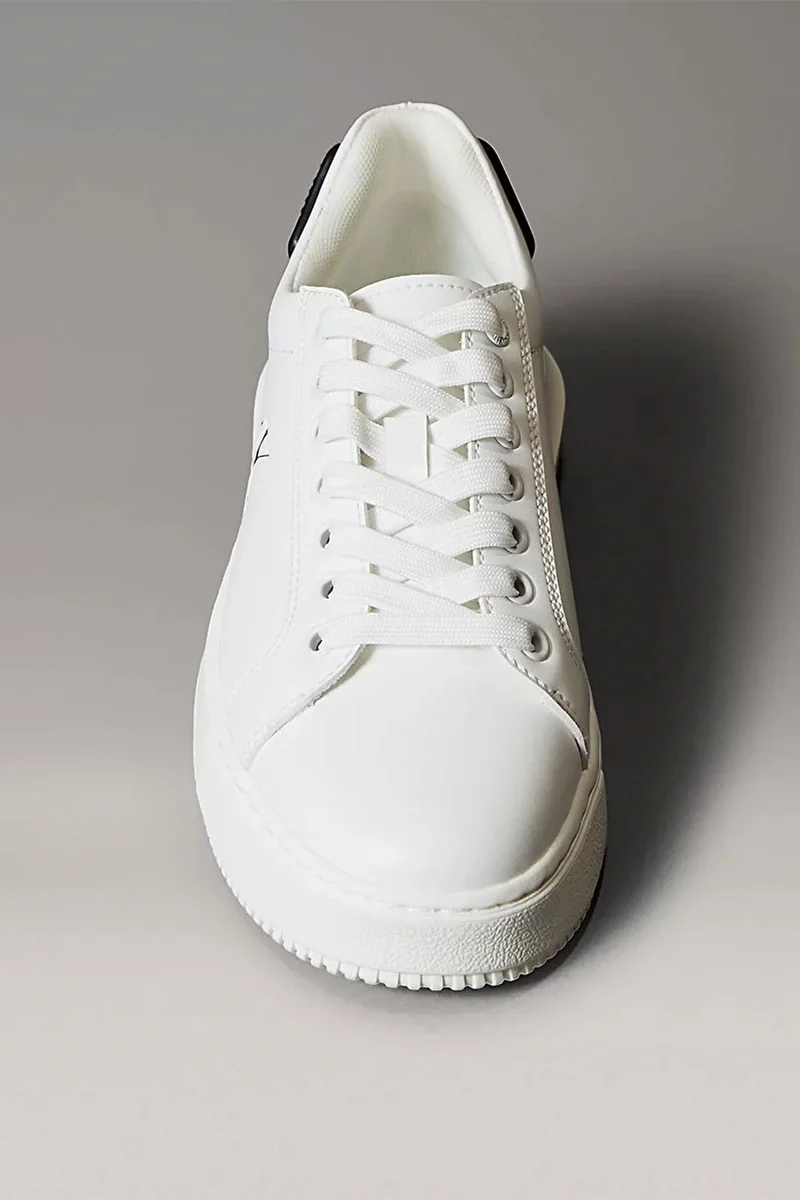 Calvin Klein Kadın Kalın Tabanlı Arma Detaylı Deri Beyaz Sneaker YW0YW01846-01W