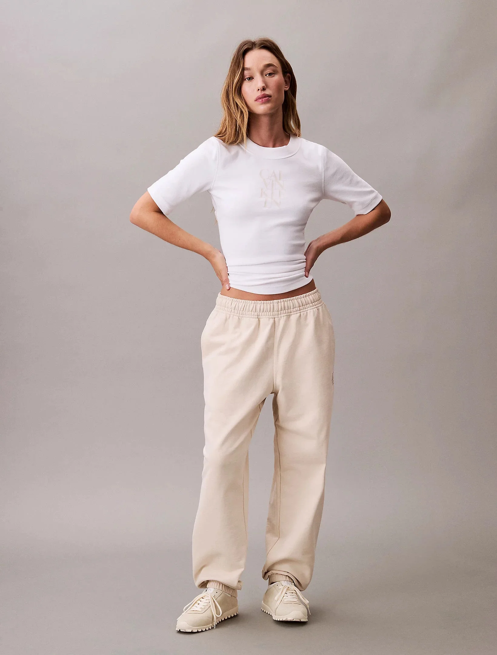 Calvin Klein MONOLOGO FRENCH TERRY JOGGER Kadın Beyaz Eşofman Altı LV047B235G-ACG