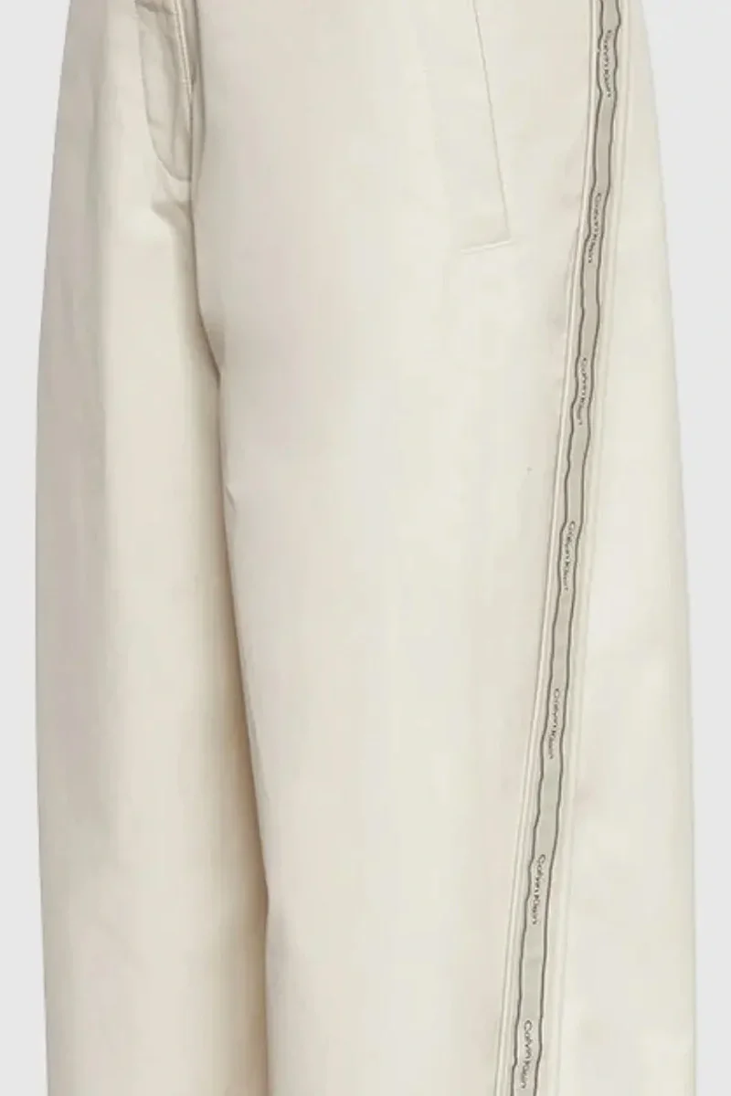 Calvin Klein Pamuklu Twill Tamamı Baskılı Logolu Çizgili Kadın Beyaz Pantolon LV044D612G-GTR