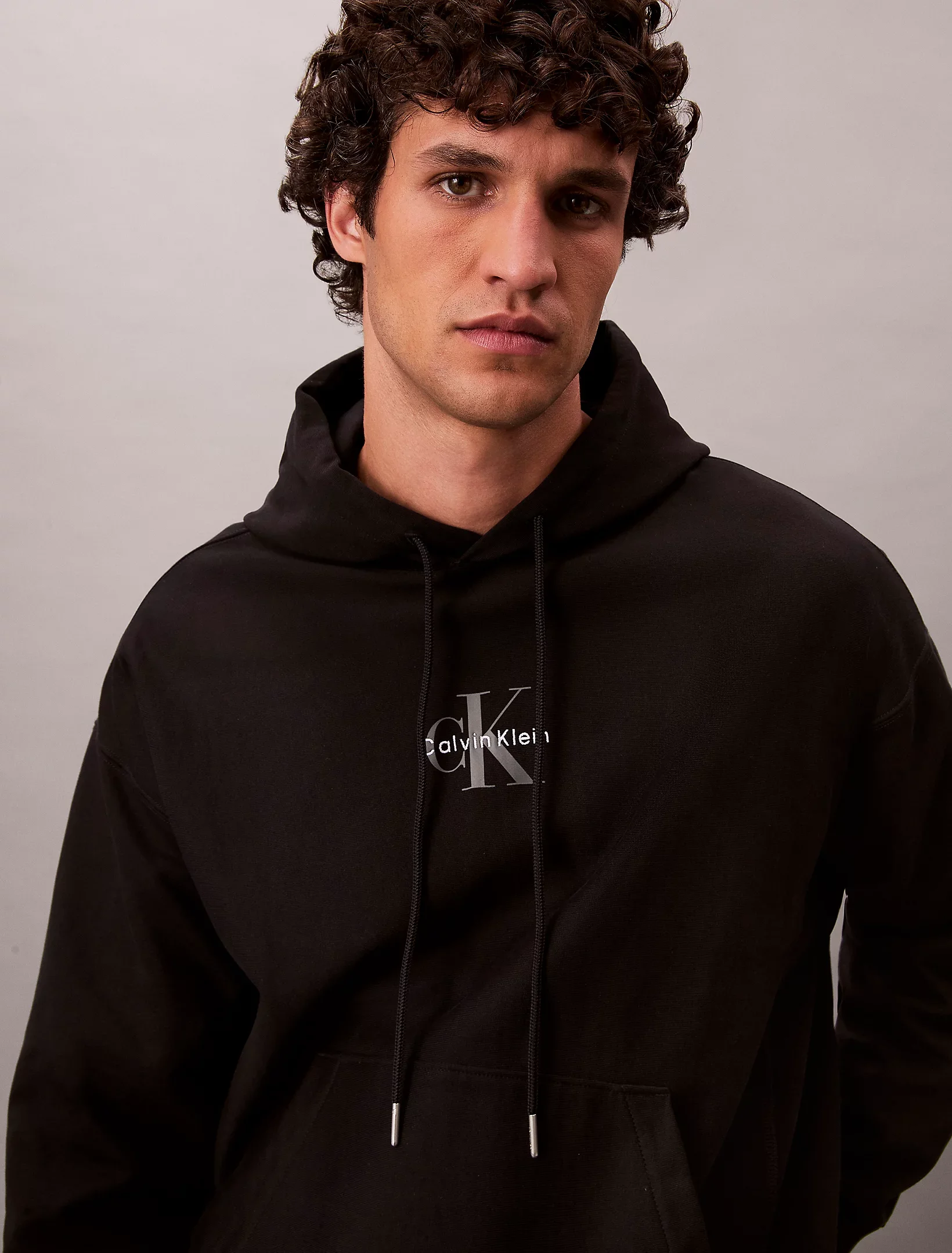 Calvin Klein Premium Penye Mikro Monologolu Kapüşonlu Erkek Siyah Sweatshirt LV04RC281G-UB1