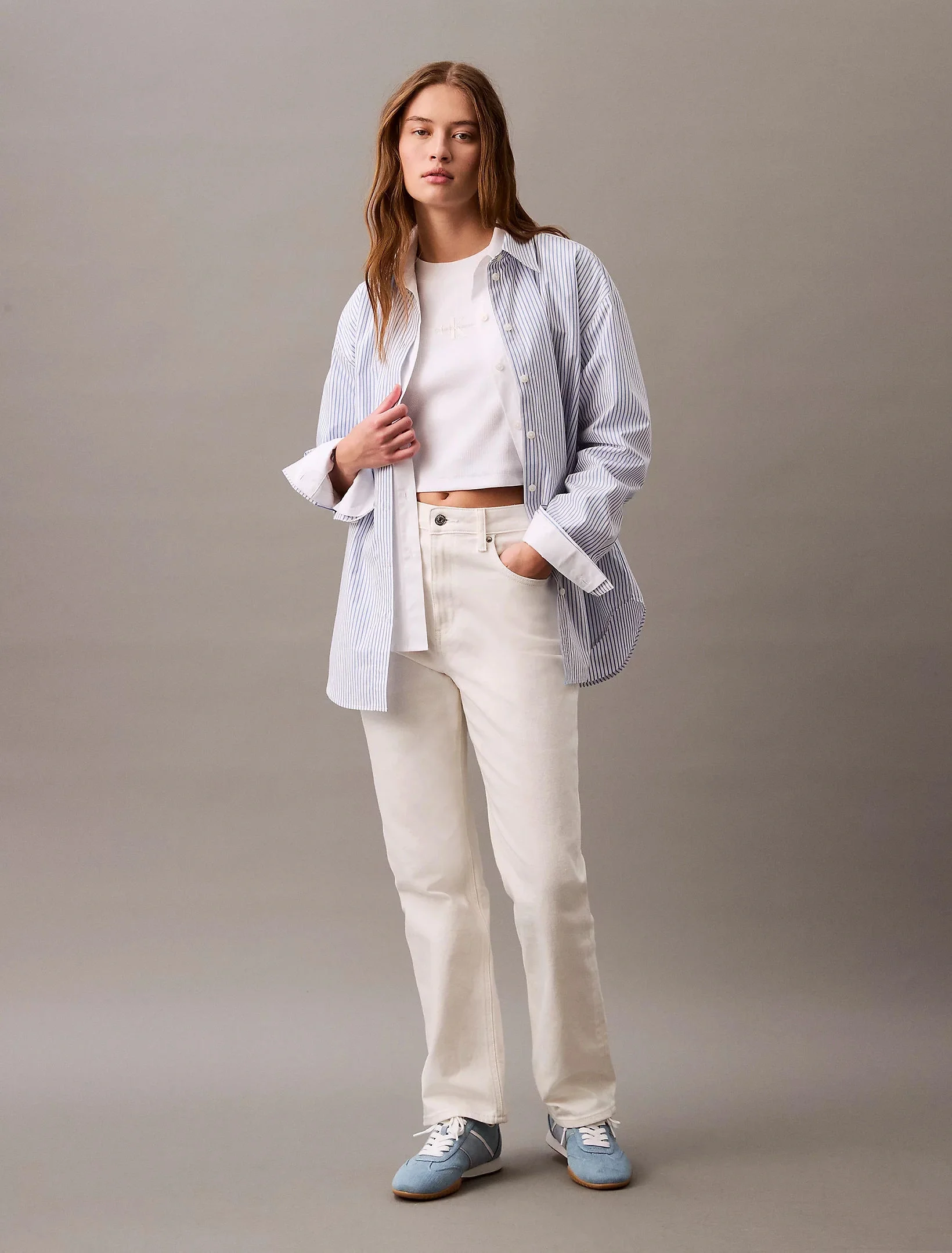 Calvin Klein A- MONOGRAM BABY TEE Kadın  T-shirt LV047AB802-YAA