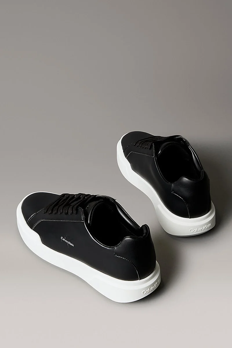 Calvin Klein Kalın Düz Tabanlı Bağcıklı Deri Kadın Siyah Sneaker YW0YW01947-0GM