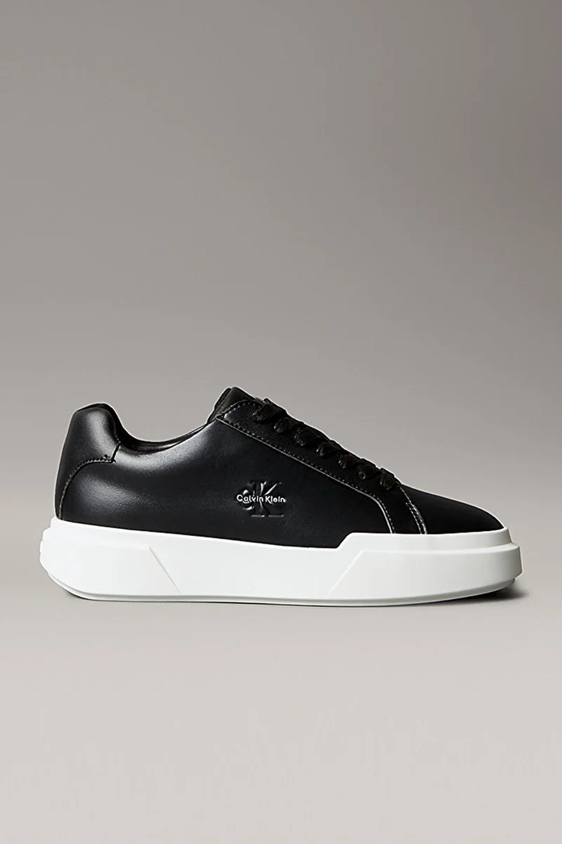 Calvin Klein Kalın Düz Tabanlı Bağcıklı Deri Kadın Siyah Sneaker YW0YW01947-0GM