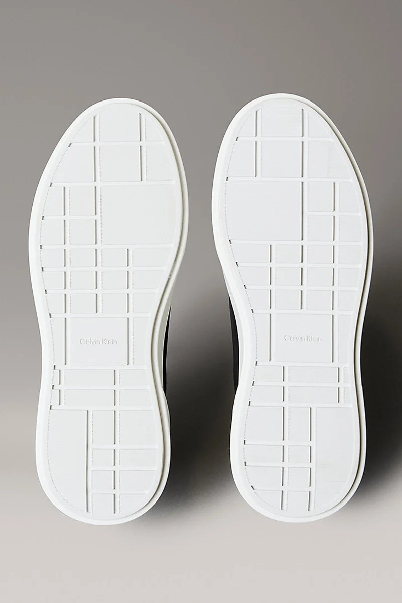 Calvin Klein Kalın Düz Tabanlı Bağcıklı Deri Kadın Siyah Sneaker YW0YW01947-0GM