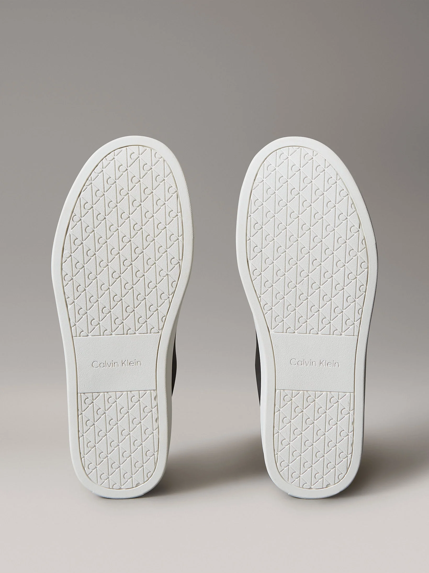 Calvin Klein Klasik Düz Tabanlı Bağcıklı Deri Erkek Siyah Sneaker YM0YM01435-0GM