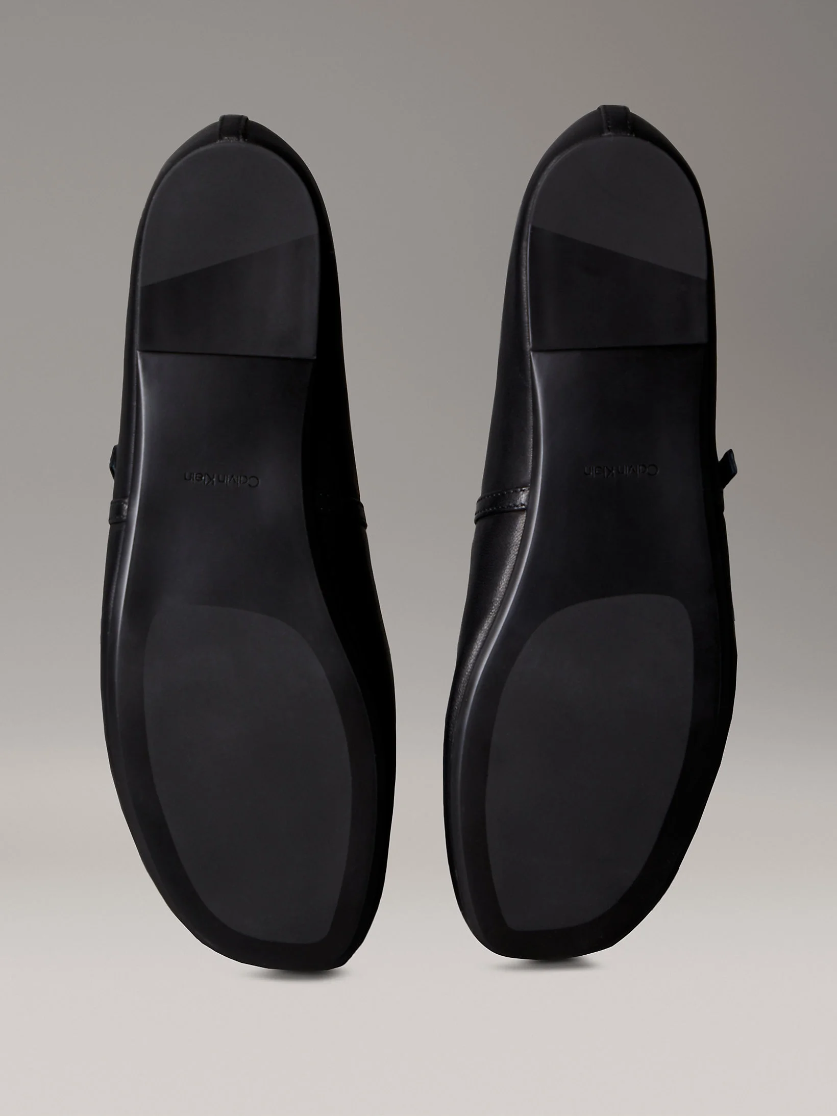 Calvin Klein Oblique Mary Jane Deri Metal Detaylı Kadın Siyah Babet HW0HW02847-BEH