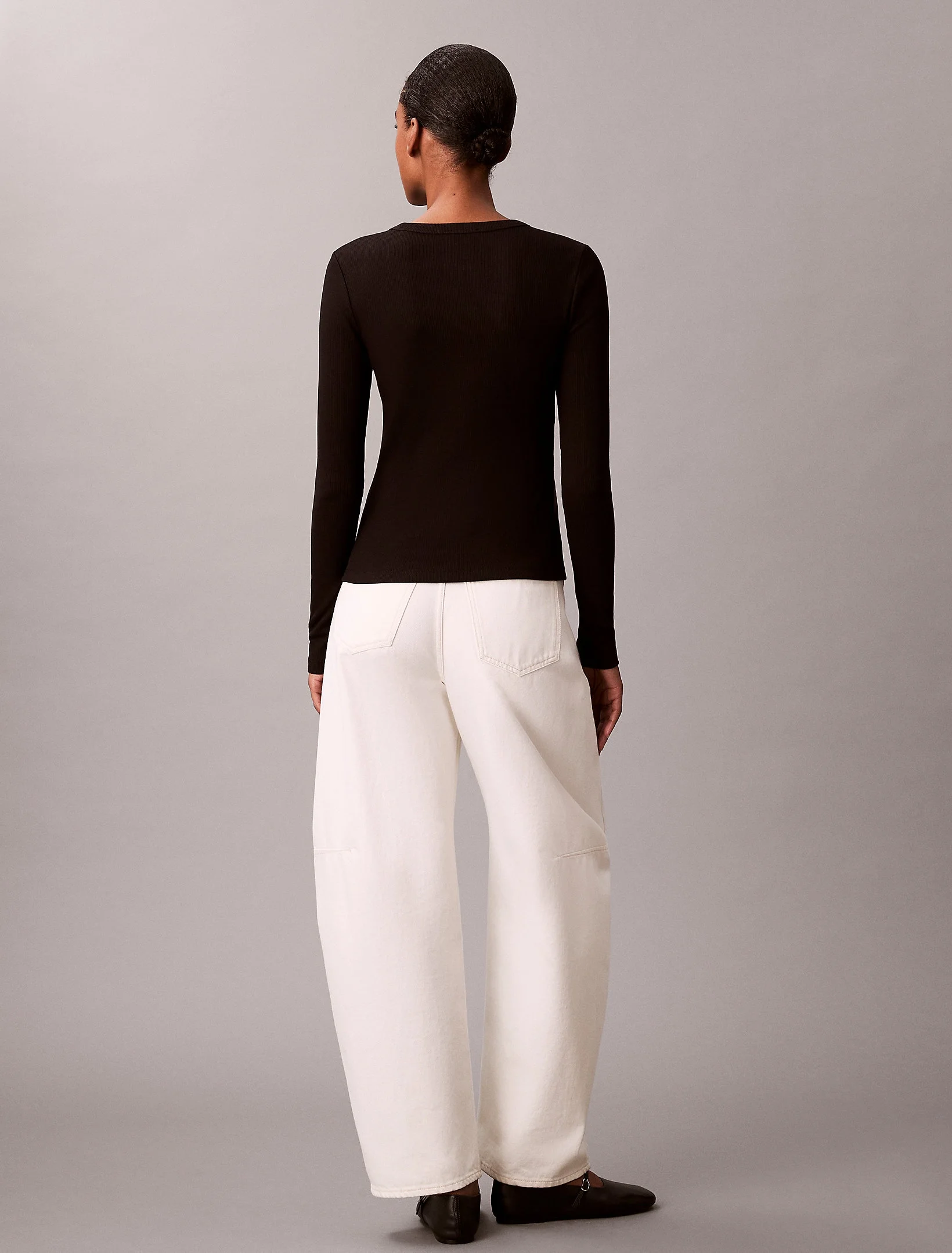 Calvin Klein Uzun Kollu Dokuma Etiketli 2x2 Fitilli Bisiklet Yaka Kadın Siyah Bluz LV047E205G-UB1