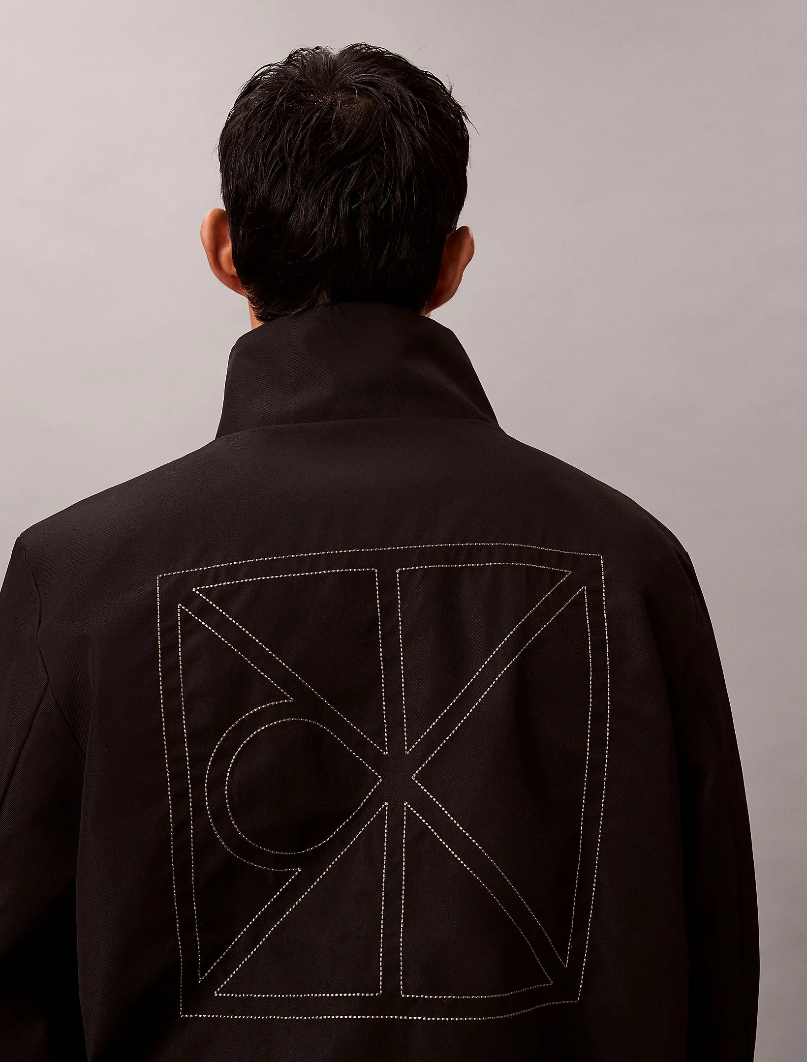 Calvin Klein Uzun Kollu Naylon Tamamı Baskılı Dolgusuz Çift Taraflı Erkek Gri Ceket LV14RE522G-PAY