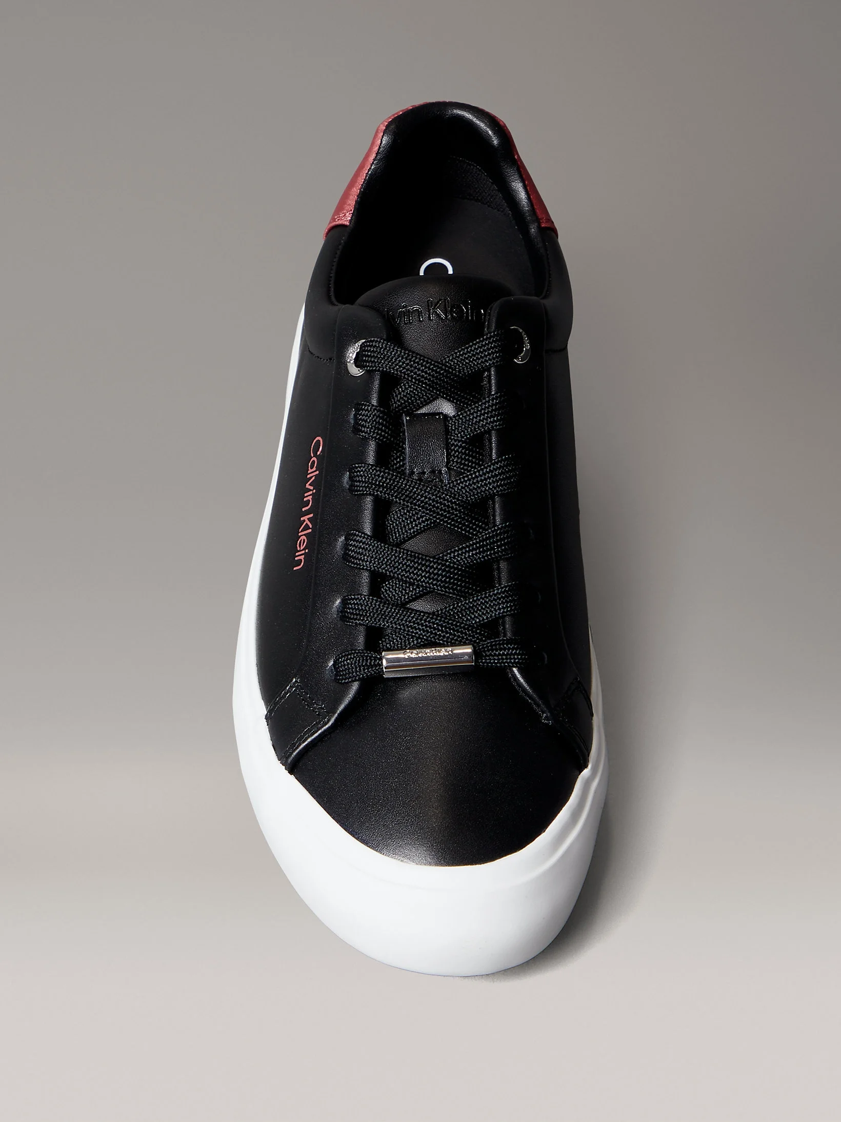 Calvin Klein Vulc Bağcıklı Deri ve Hareli Kadın Siyah Sneaker HW0HW02747-0GK