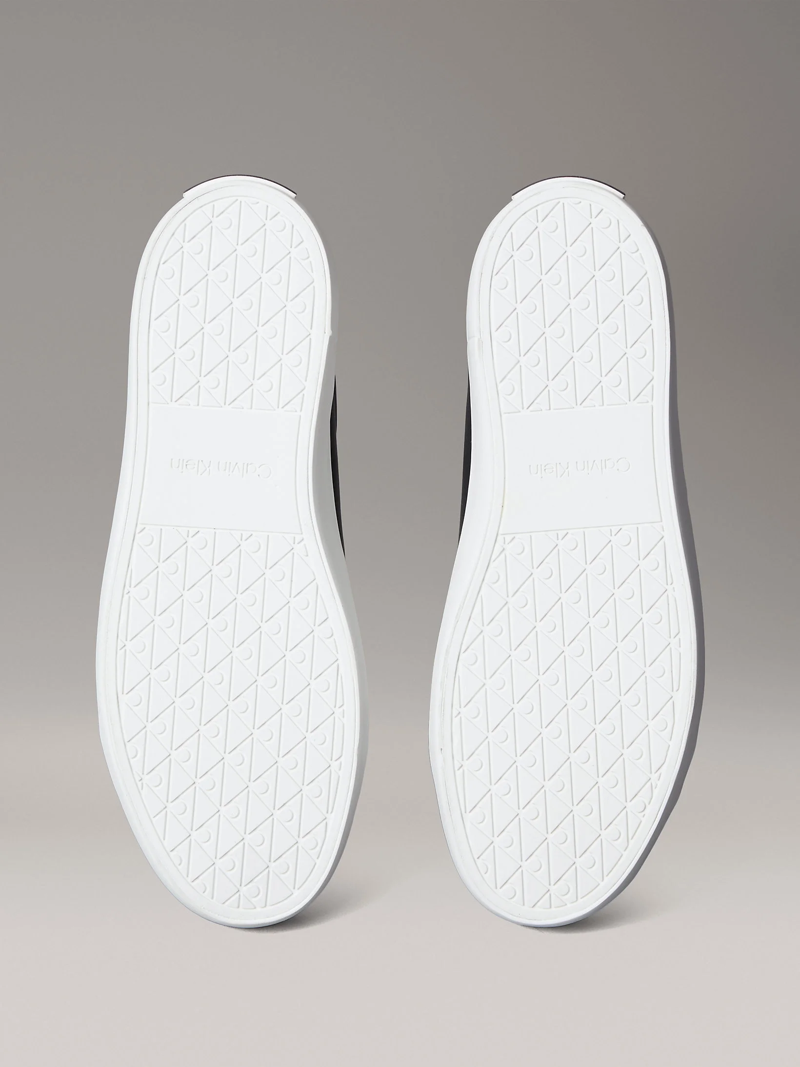 Calvin Klein Vulc Bağcıklı Deri ve Hareli Kadın Siyah Sneaker HW0HW02747-0GK