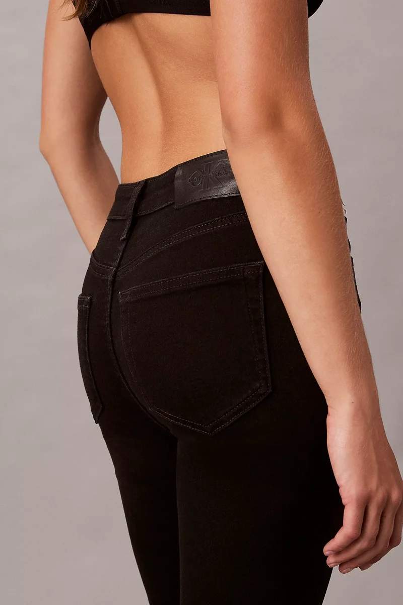 Calvin Klein Yüksek Bel İspanyol Paça CK Klasik Siyah Kadın Siyah Jeans LV047B942G-JW4