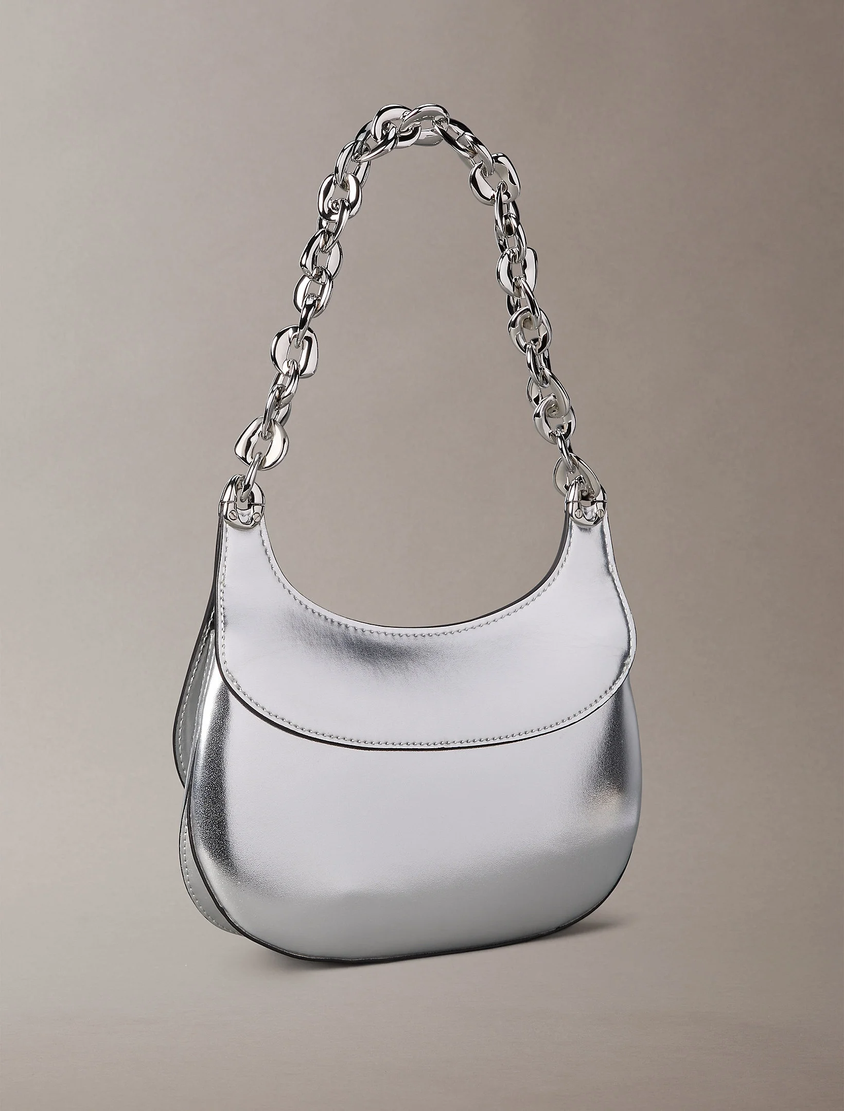 Calvin Klein Zincirli Omuz Kadın Metalik Gri Çapraz Çanta LV04F3404G-3JH