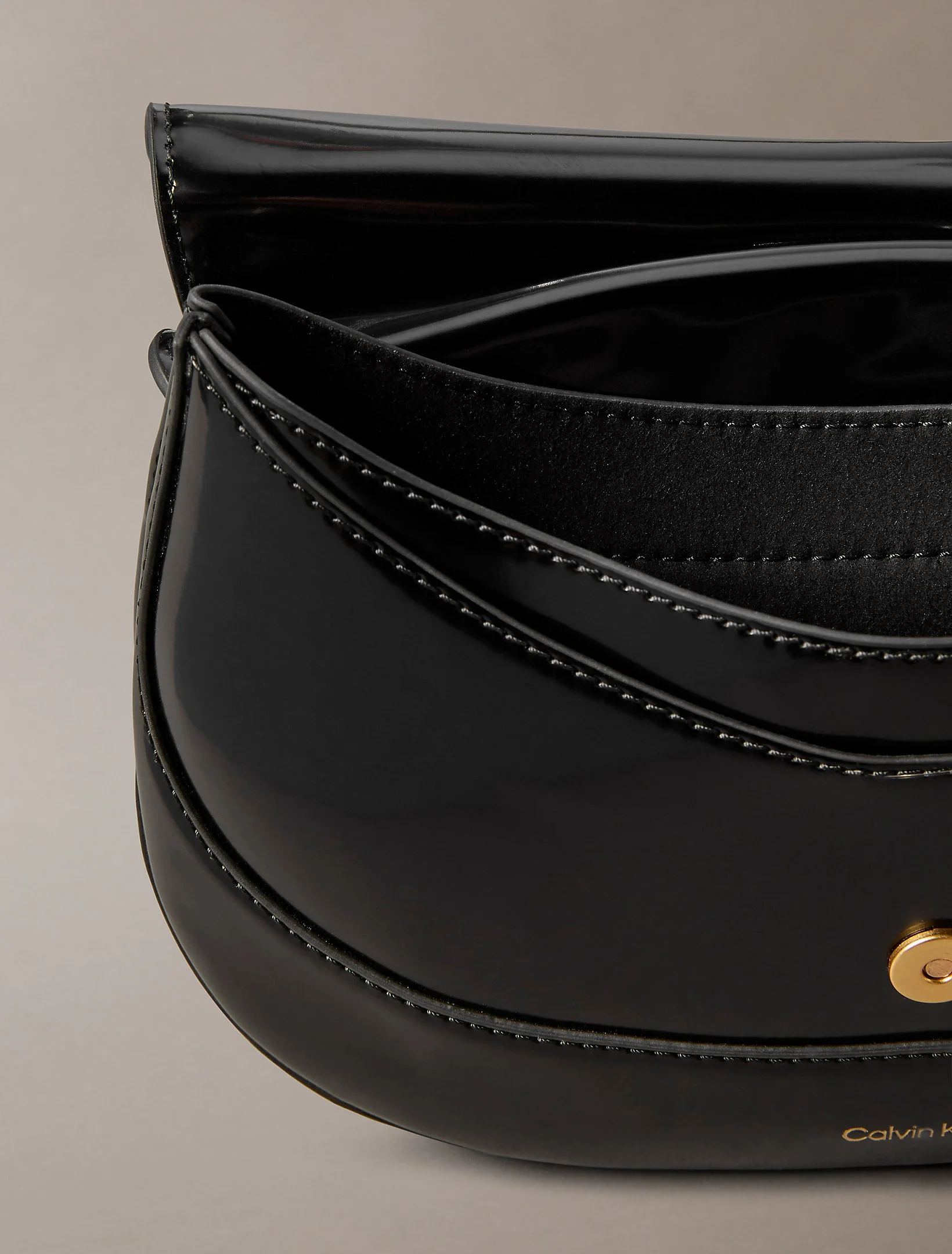 Calvin Klein Zincirli Omuz Kadın Siyah Çapraz Çanta LV04F3403G-UB1