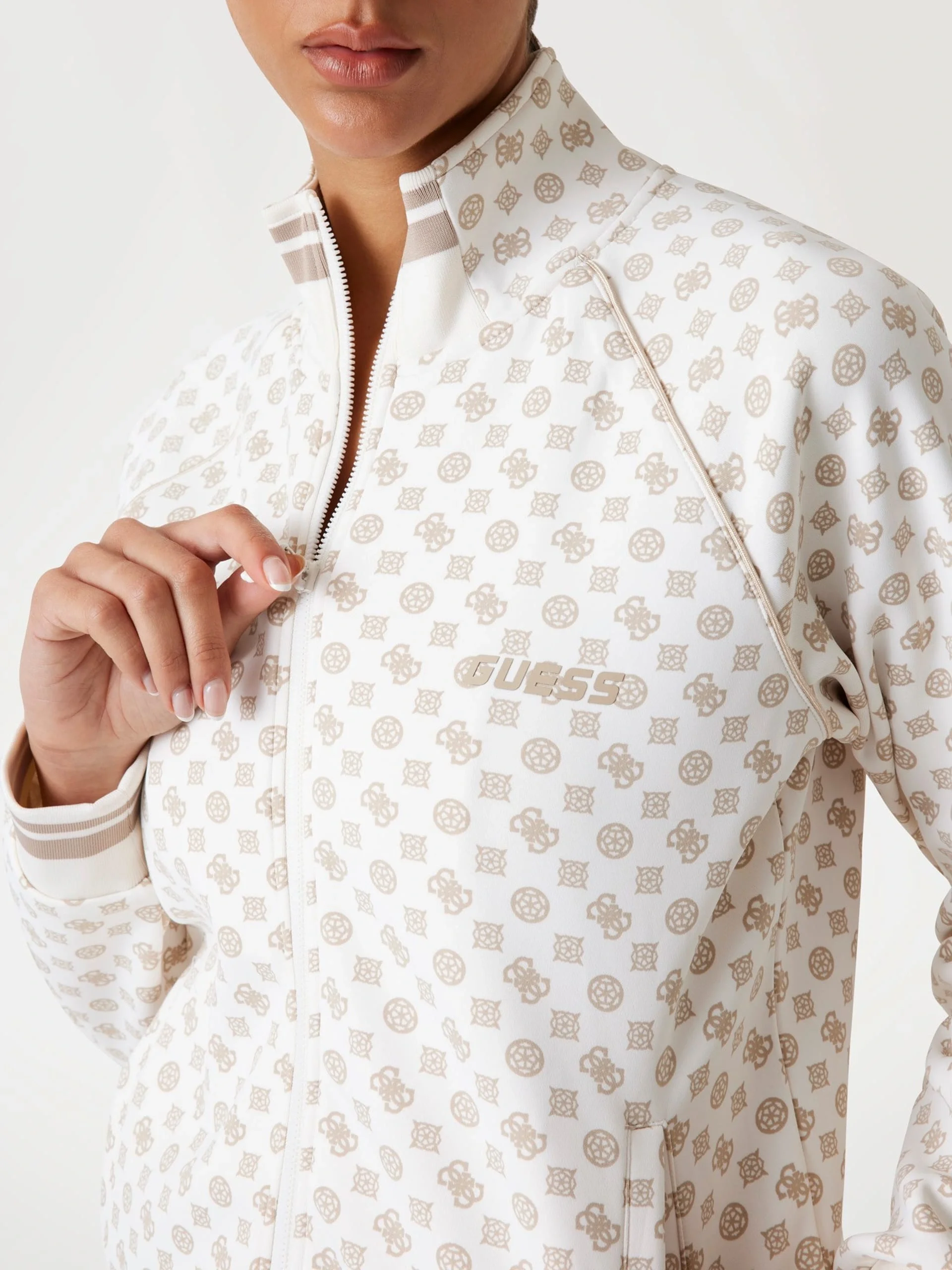 Guess Aggie Kadın Krem Aktif Scuba  Eşofman Üstü V5YQ03KB212-P1MS