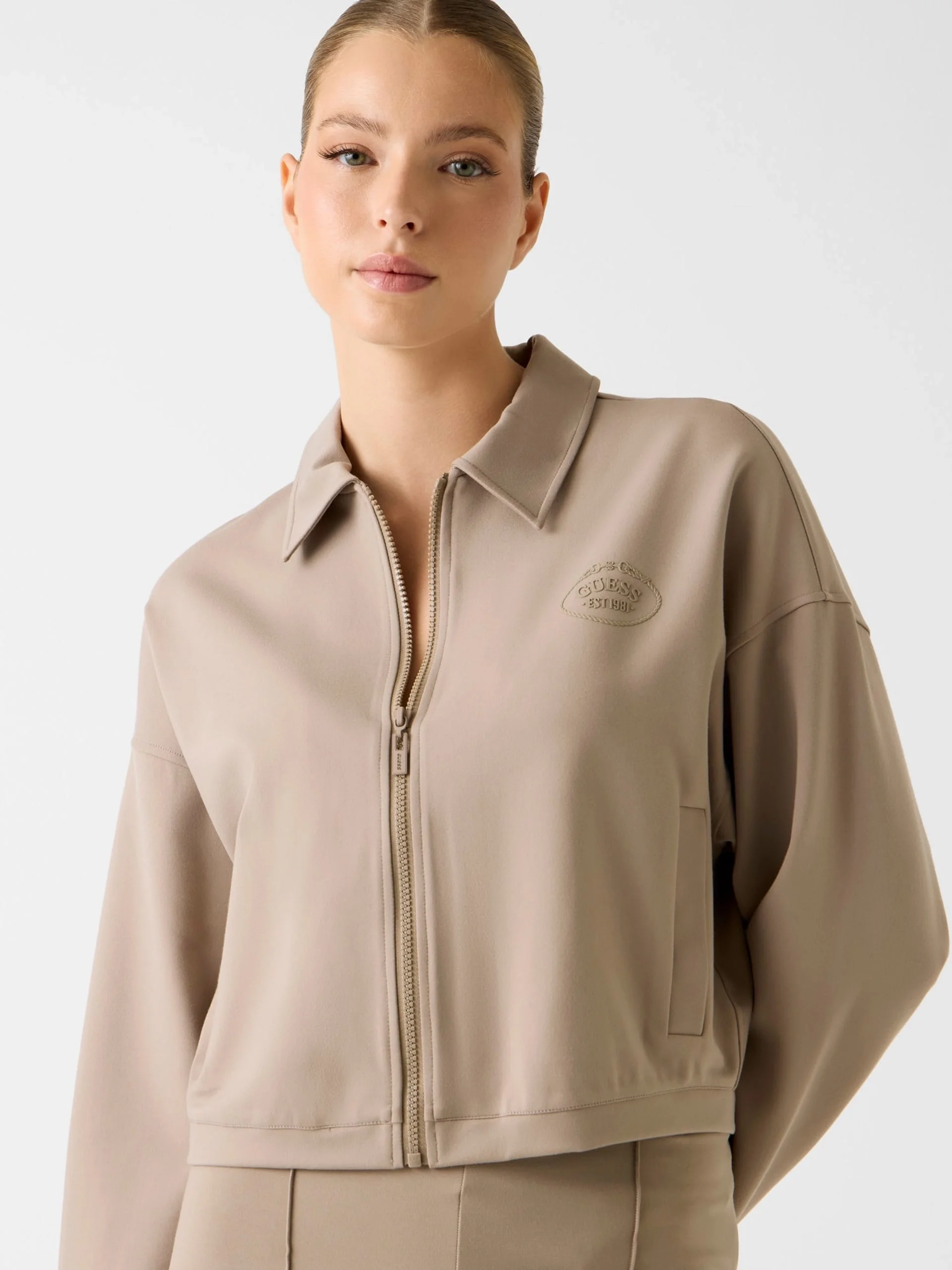 Guess Annie Kısa Tam Fermuarlı Kadın Bej Ceket V6RQ17KD822-G1O3