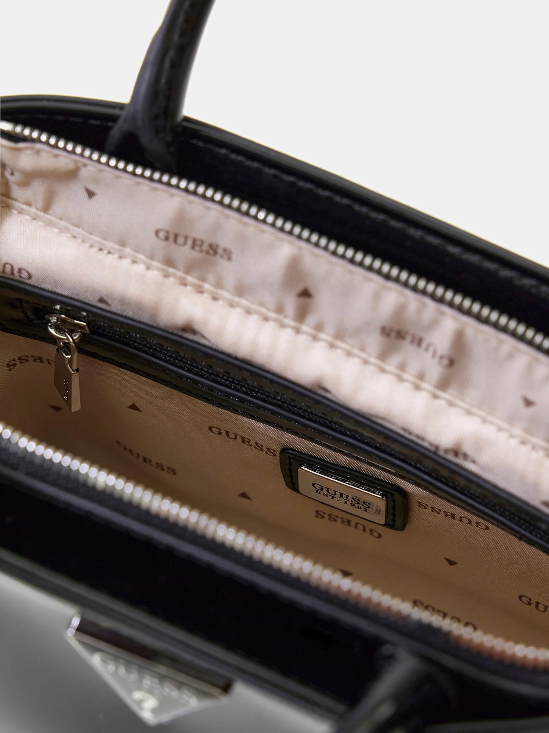 Guess Arnela Mini Kadın Siyah El Çantası HWNY9496750-BLA