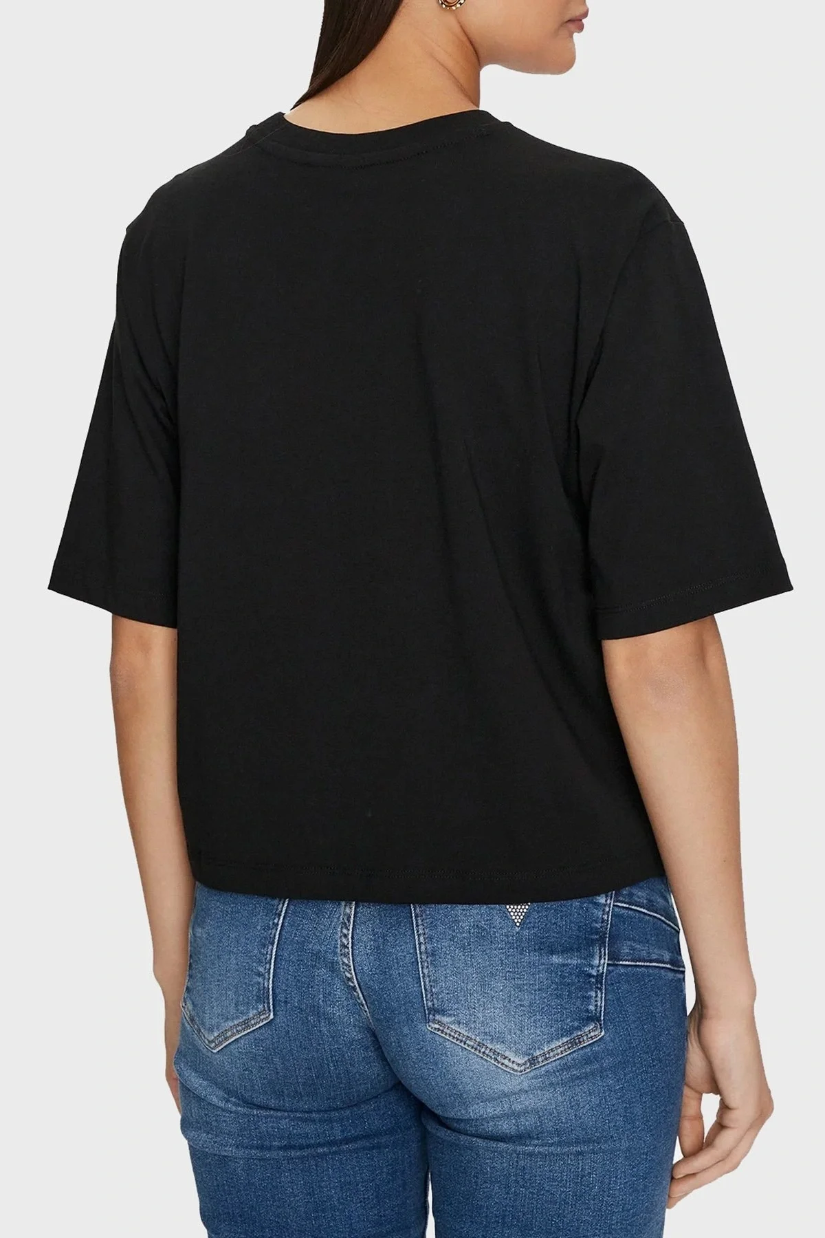 Guess Aurélie Kadın Krem Aktif Boxy Fit T-Shirt V4YI06I3Z14-FJ8N