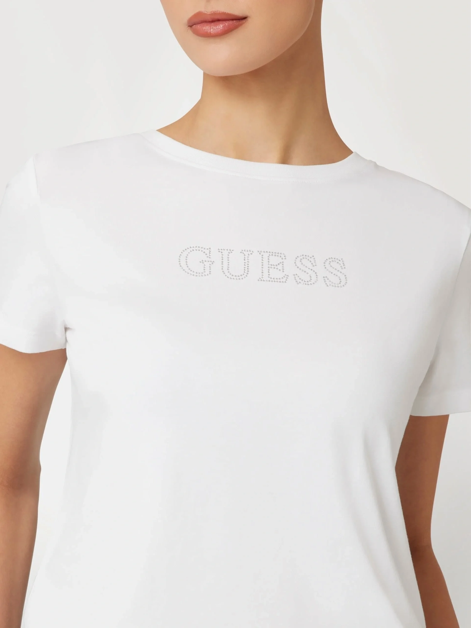 Guess Briana Kadın Beyaz Aktif Regular Fit T-Shirt V3BI11J1314-G011