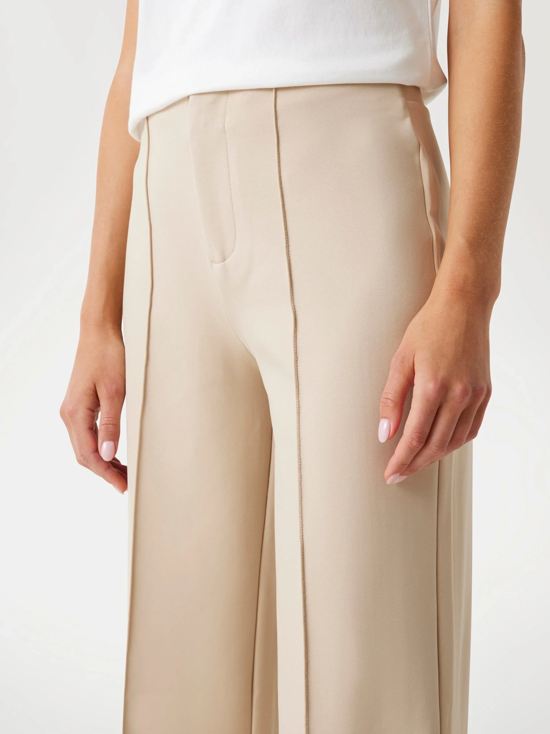 Guess Carla Kadın Kahverengi Aktif Flare Fit Eşofman Altı V5YB11KCX42-G1DR