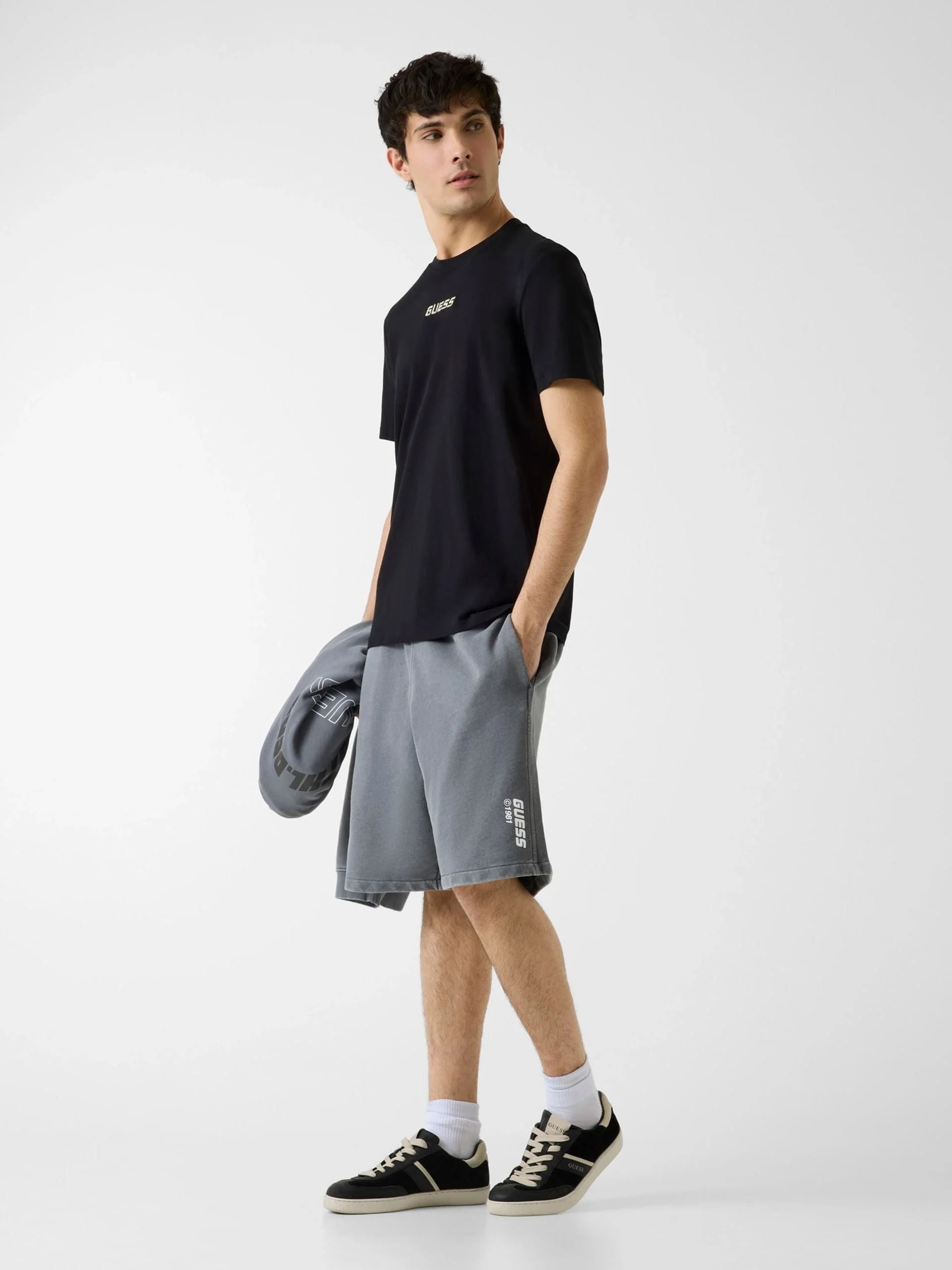 Guess Cochise Bisiklet Yaka Kısa Kollu Erkek Siyah T-shirt Z6RI00I3Z14-JBLK