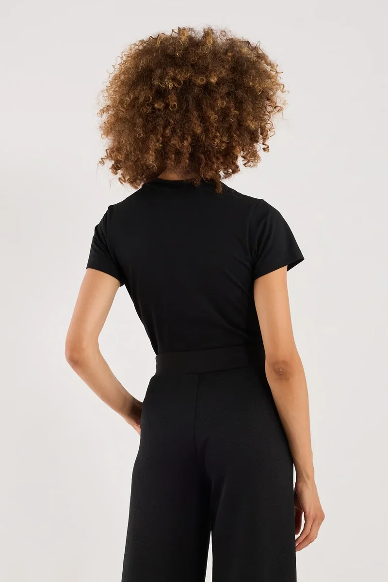 Guess Colette Kısa Kollu Kadın Krem T-shirt V4YI21KCDH1-FJ8N