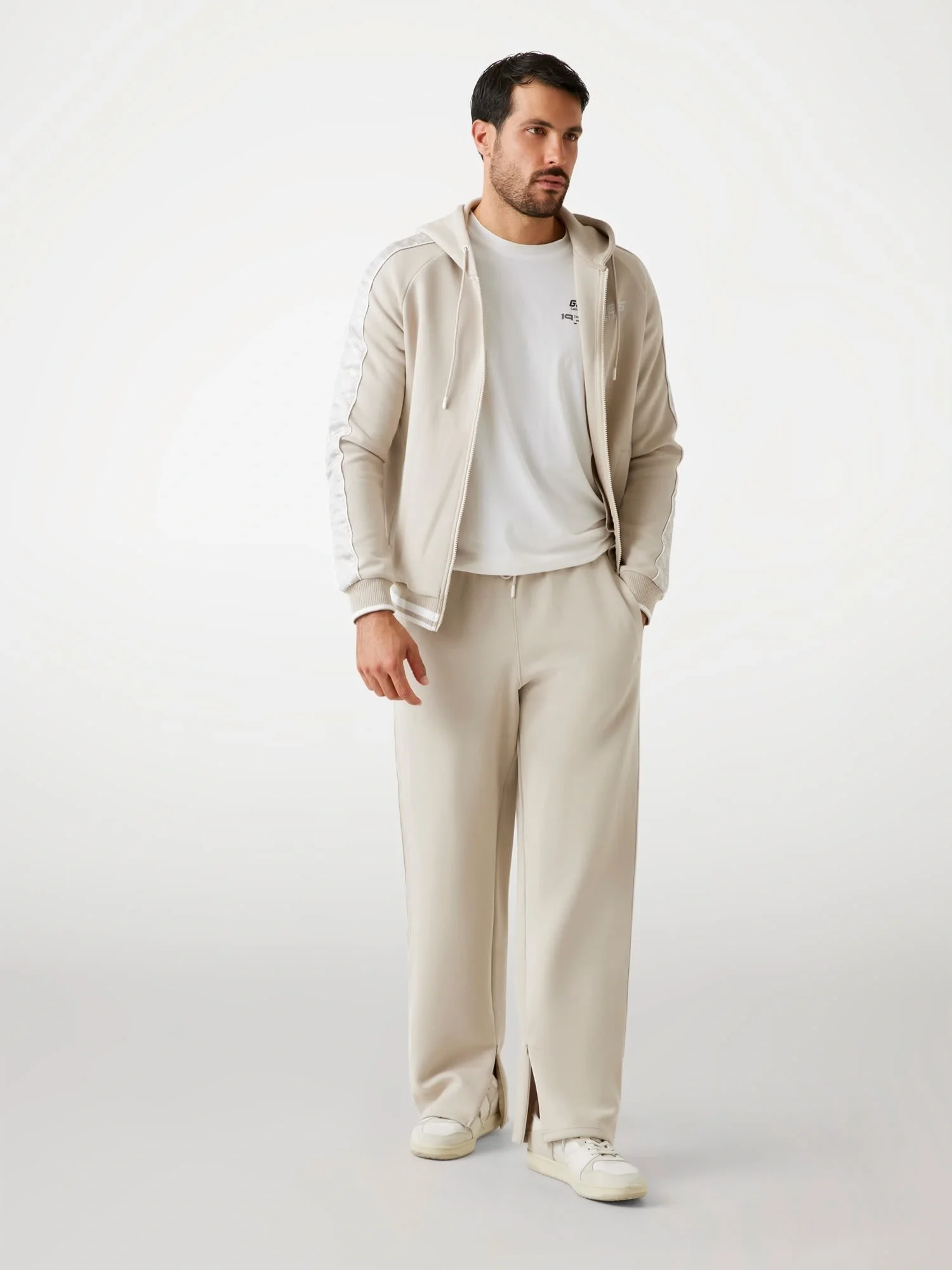 Guess Finlo Erkek Bej Aktif Regular Fit Eşofman Altı Z5BB06KB3P2-G9D0