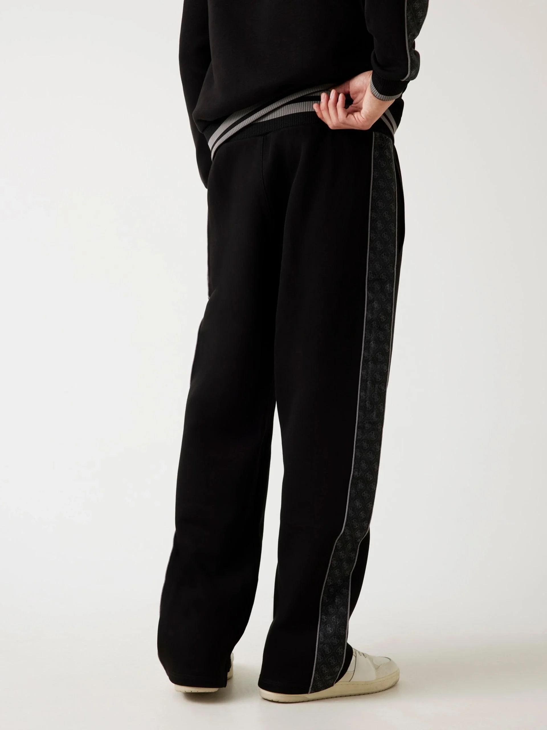 Guess Finlo Erkek Siyah Aktif Regular Fit Eşofman Altı Z5BB06KB3P2-JBLK