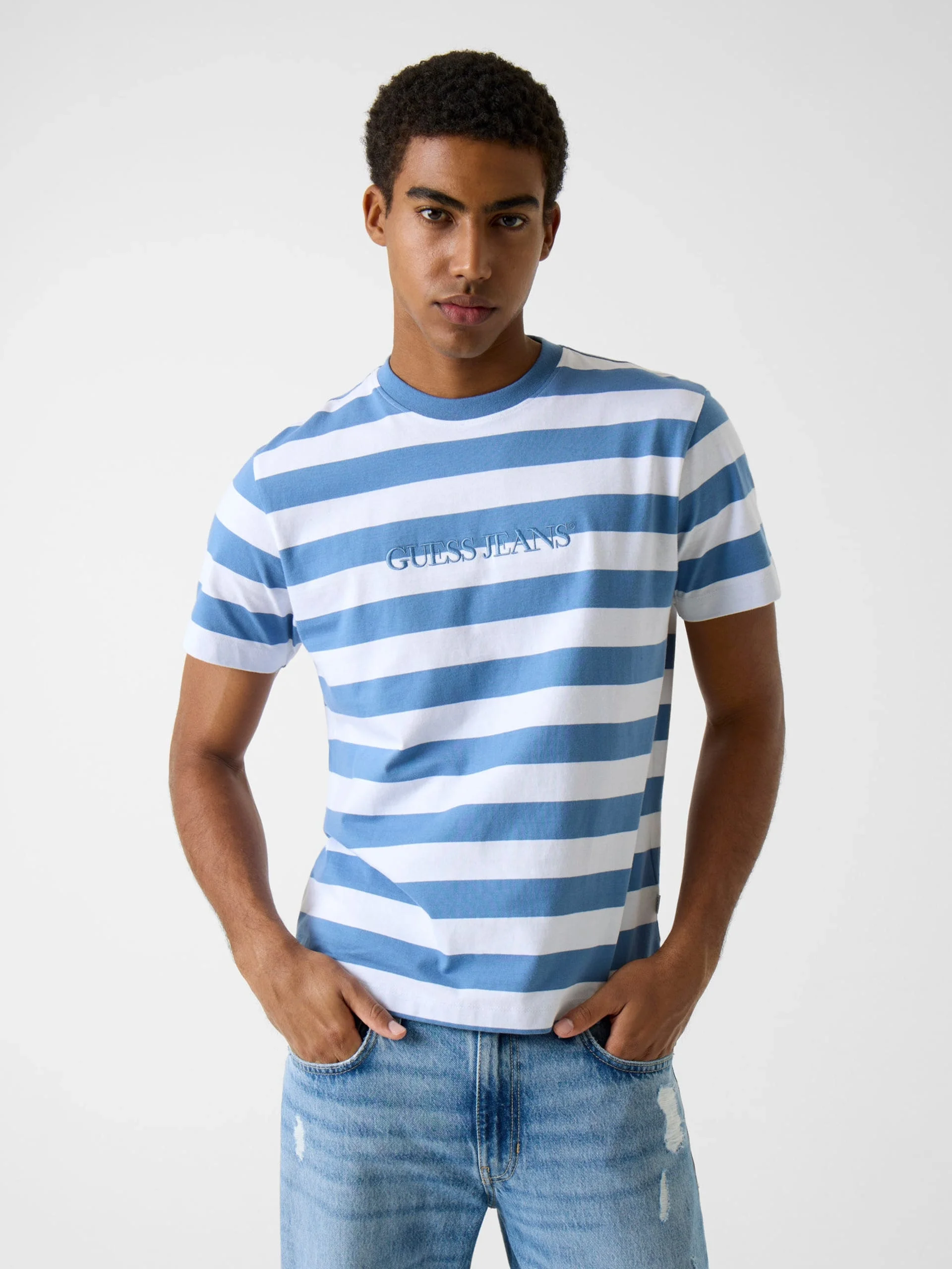 Guess GJ Kısa Kollu Bisiklet Yaka Normal Kesim Çizgili Erkek Çok Renkli T-shirt M4YI84K9XF1-S7ZL