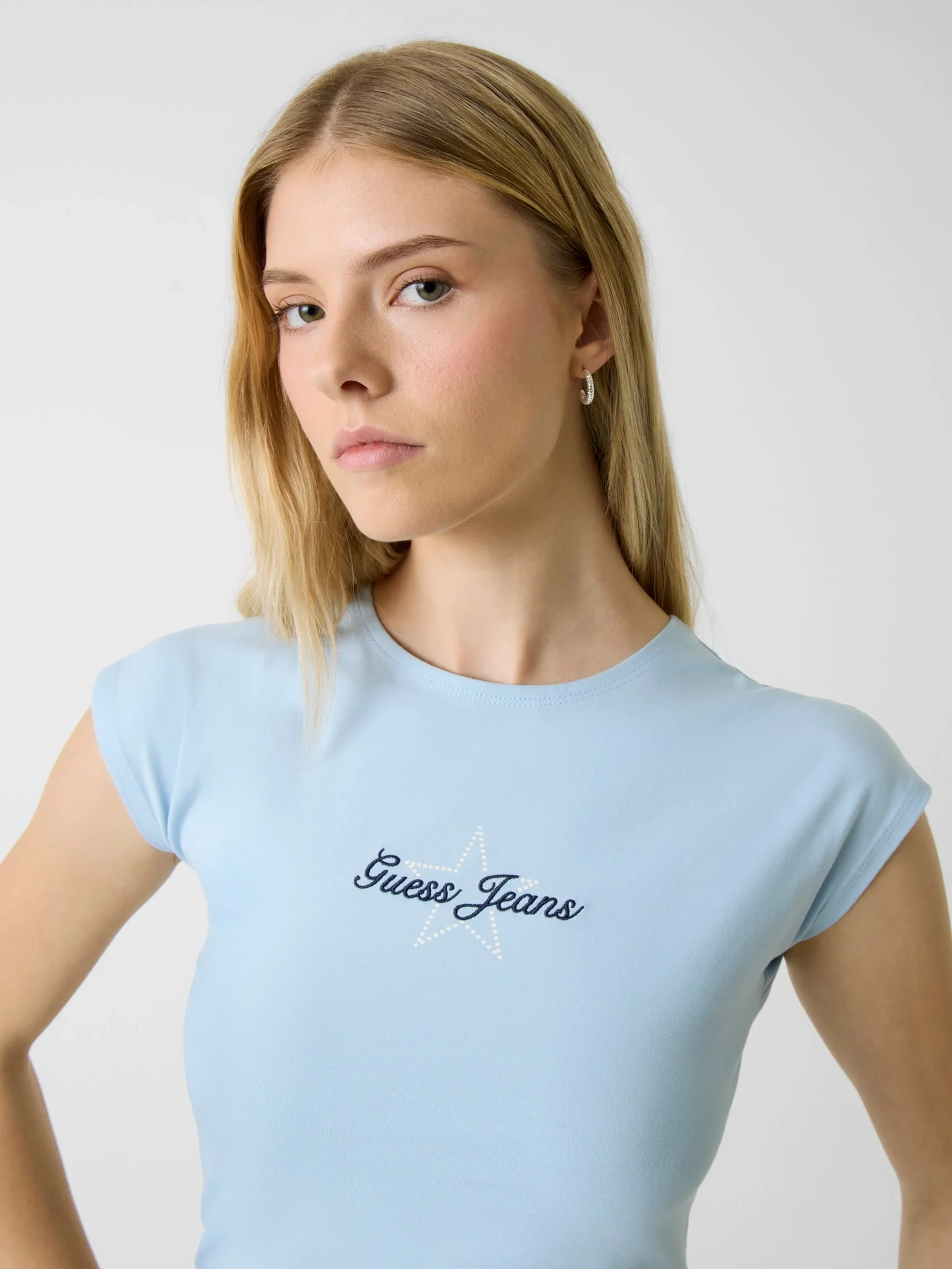 Guess GJ Kısa Kollu Reglan Yıldızlı Baby Kadın Mavi T-shirt W6RI21J1314-G7O3