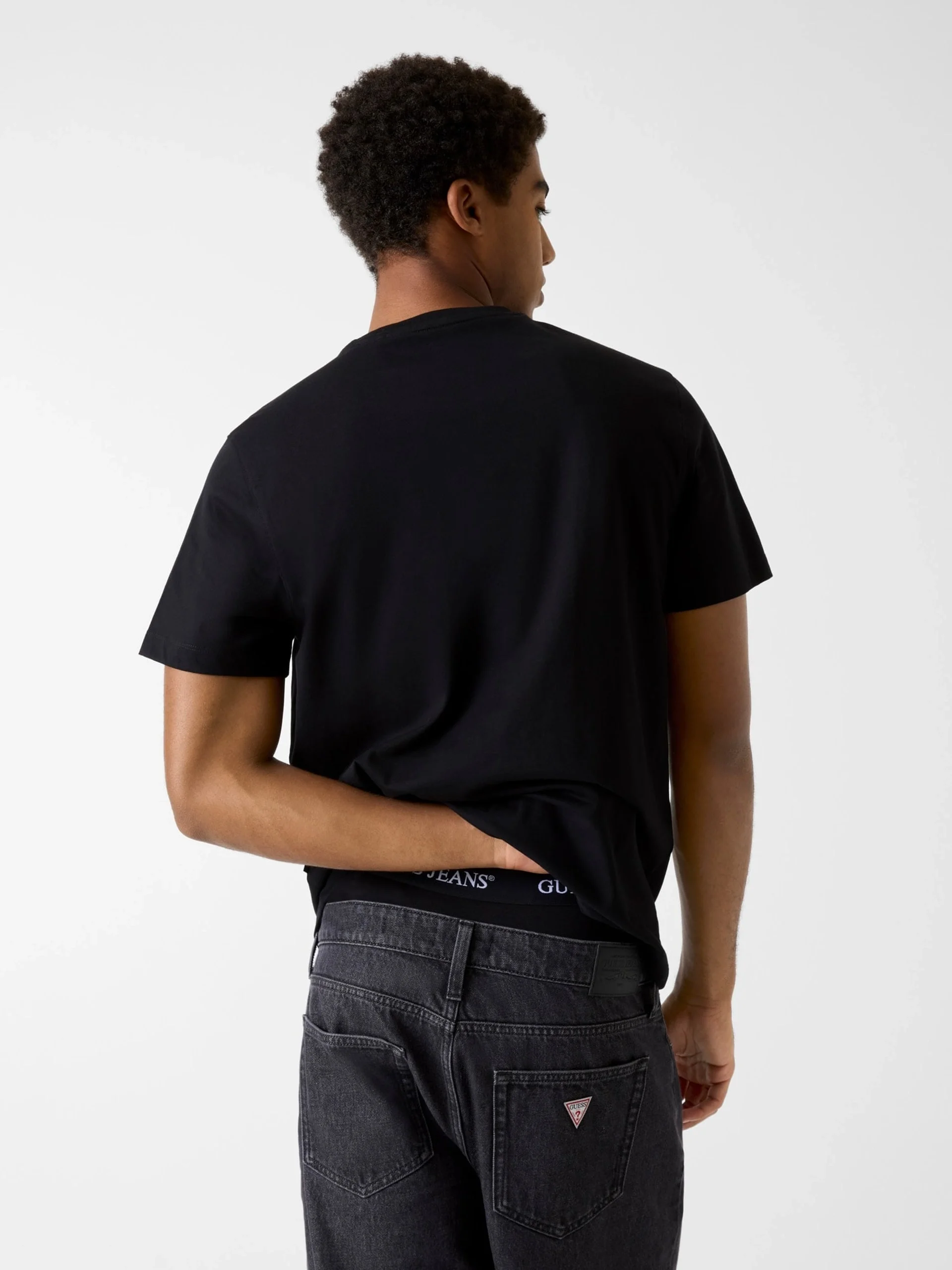 Guess GJ Normal Kesim Tescilli Marka Logolu Erkek Siyah T-shirt M6RI41K8FQ4-JBLK