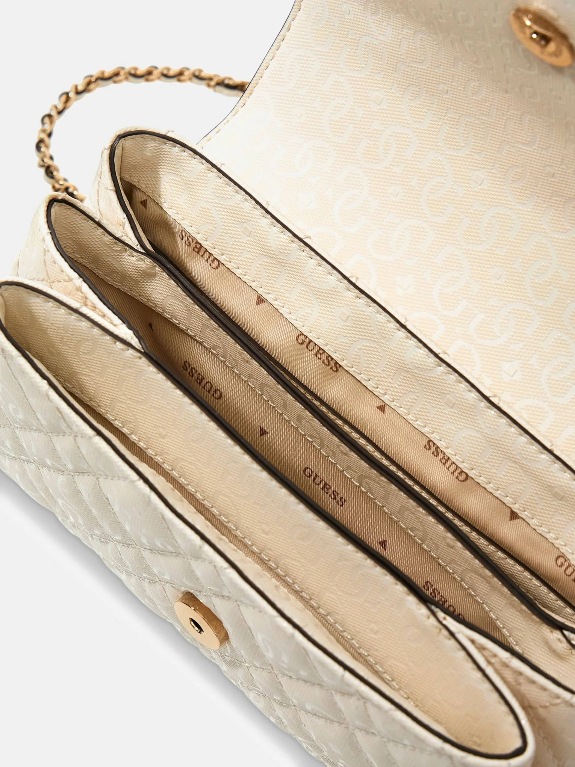 Guess Isemay Dönüştürülebilir Çapraz Askılı Kapaklı Kadın Beyaz El Çantası HWGG9628210-OFF