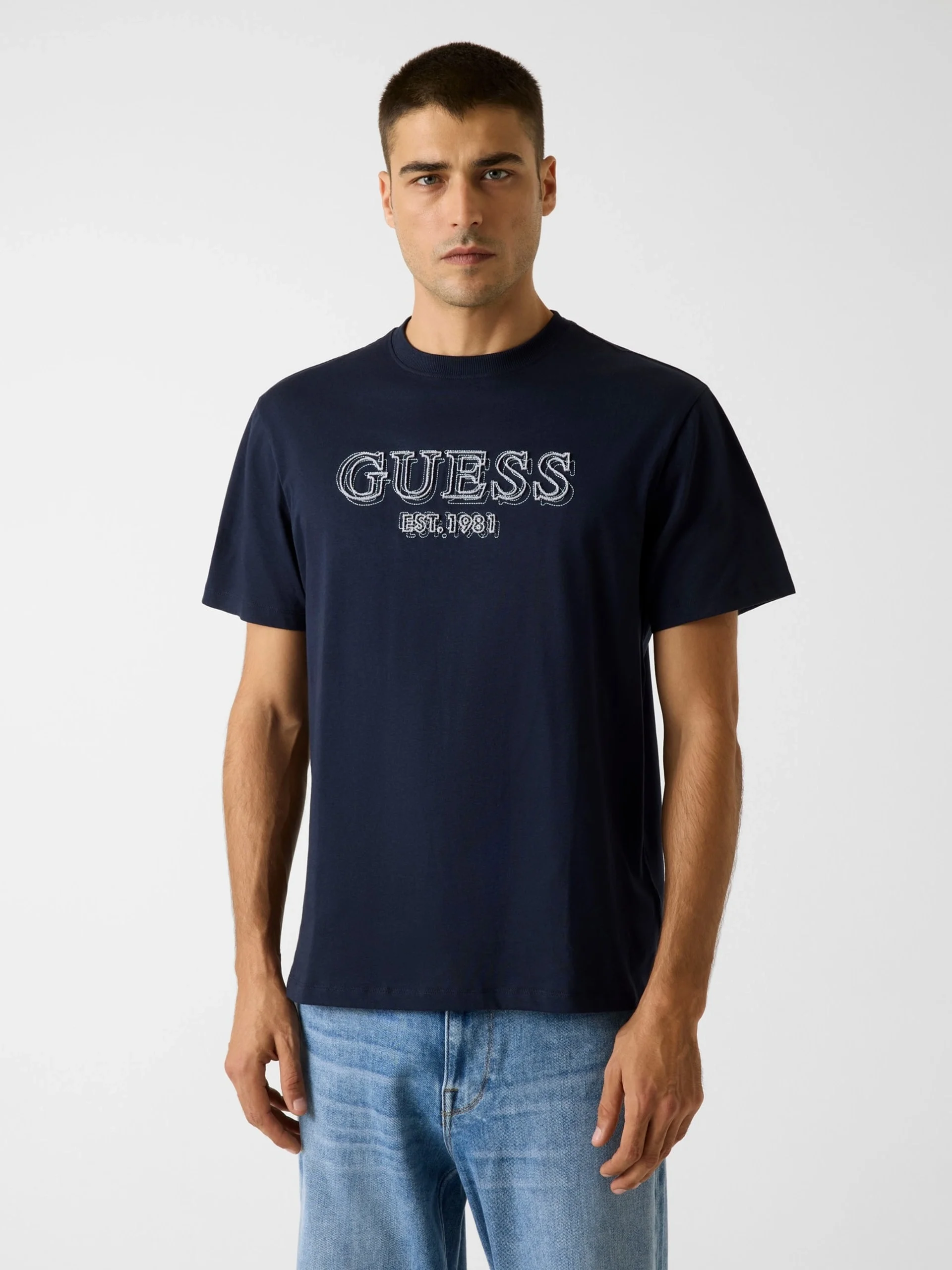 Guess Kısa Kollu Bisiklet Yaka Nakış Logolu Erkek Lacivert T-shirt M6RI22K8FQ4-G7V2
