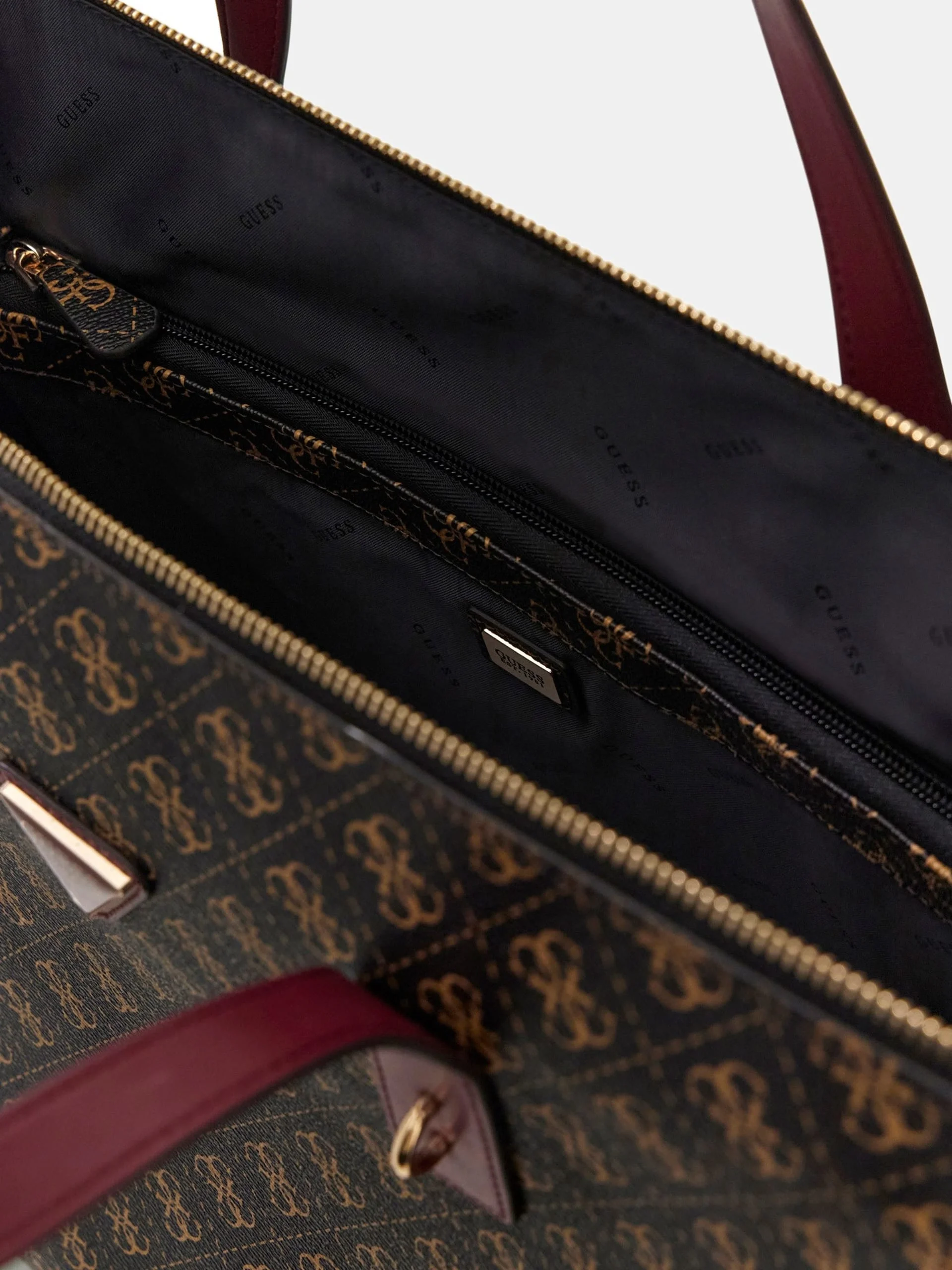 Guess Latona Büyük Boy Kabin Tipi Kadın Kahverengi Valiz TWLQ9211017-BNL