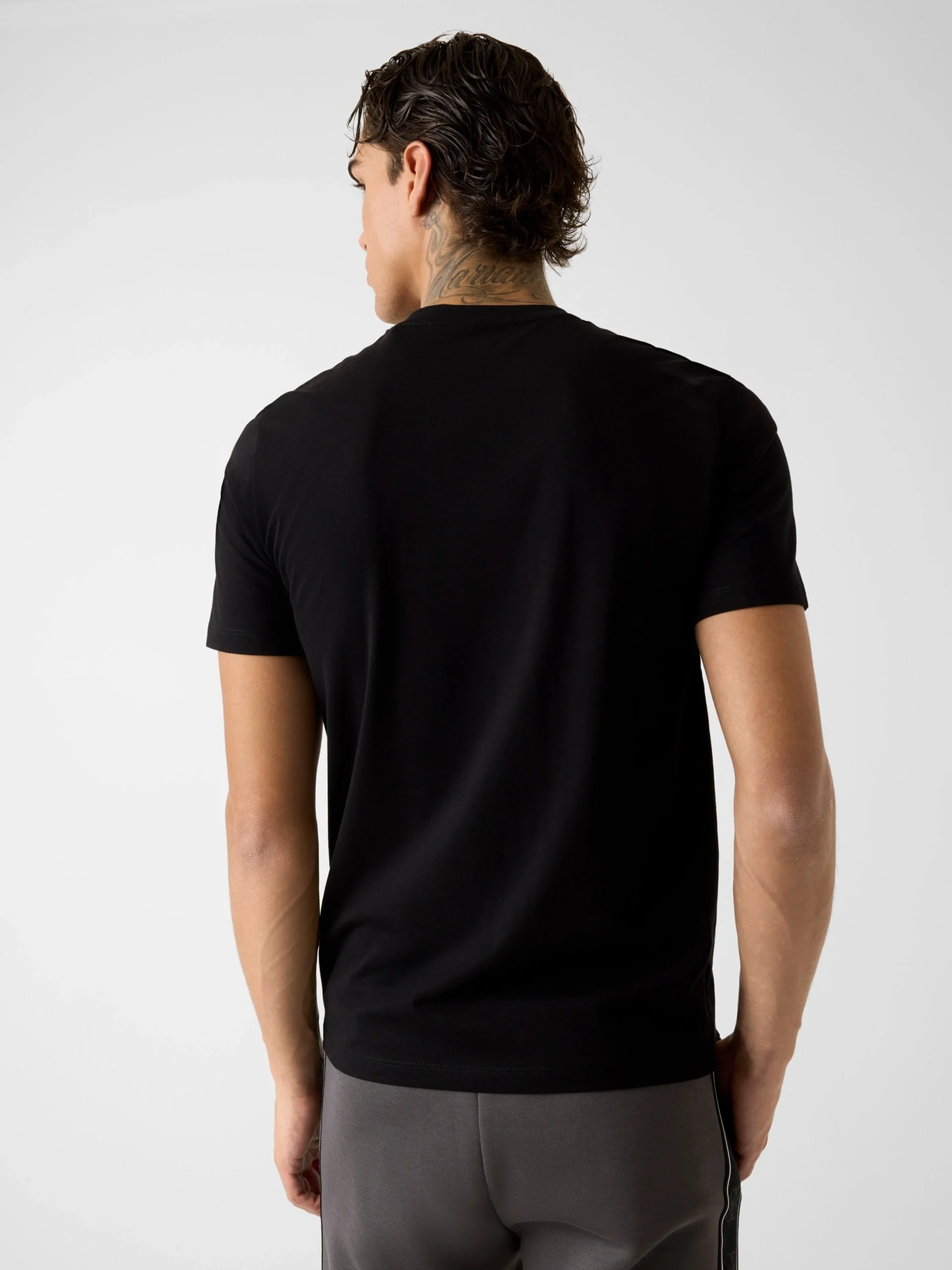 Guess Maska Bisiklet Yaka Kısa Kollu Erkek Siyah T-shirt Z6RI15I3Z14-JBLK