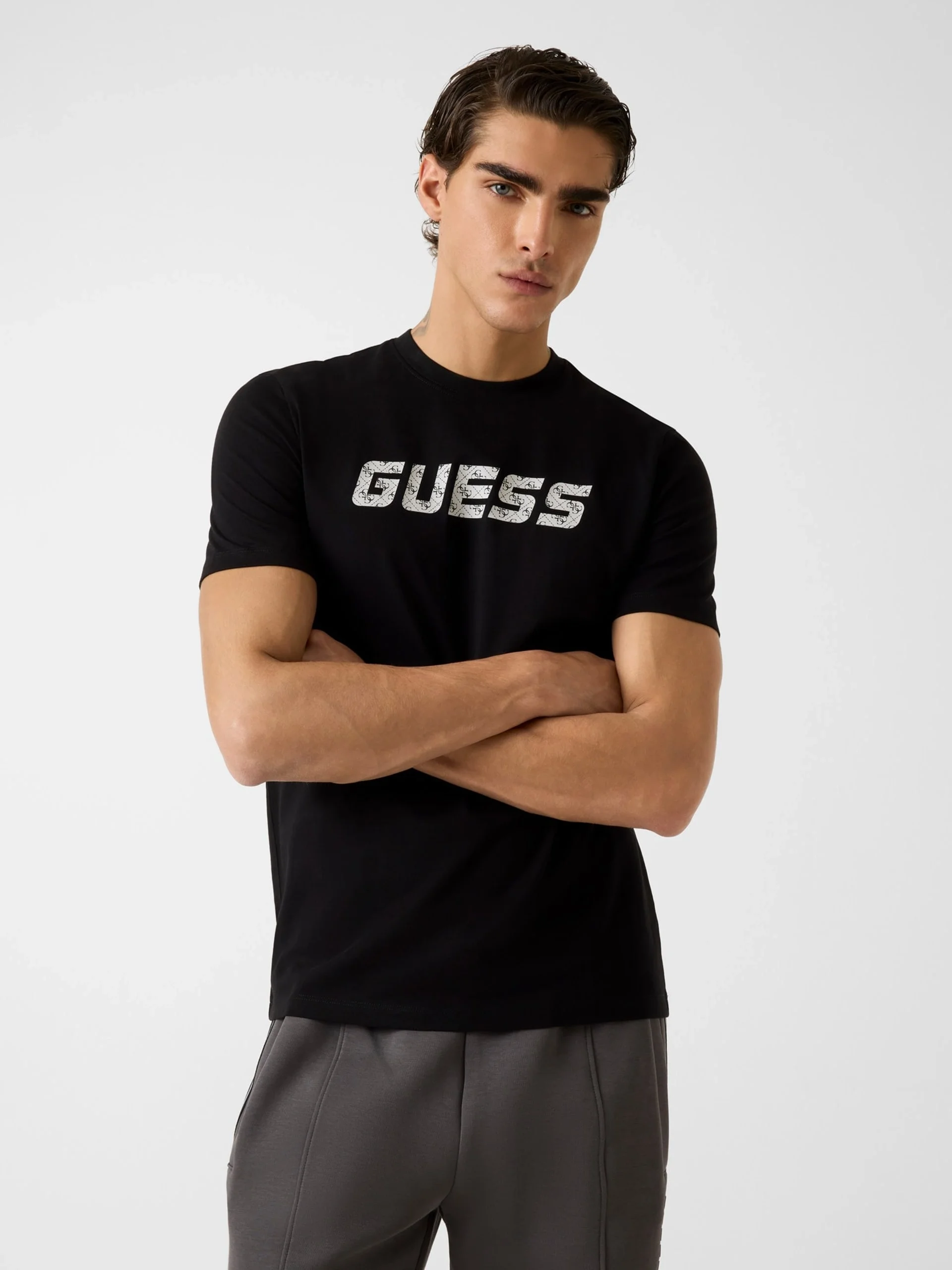 Guess Maska Bisiklet Yaka Kısa Kollu Erkek Siyah T-shirt Z6RI15I3Z14-JBLK