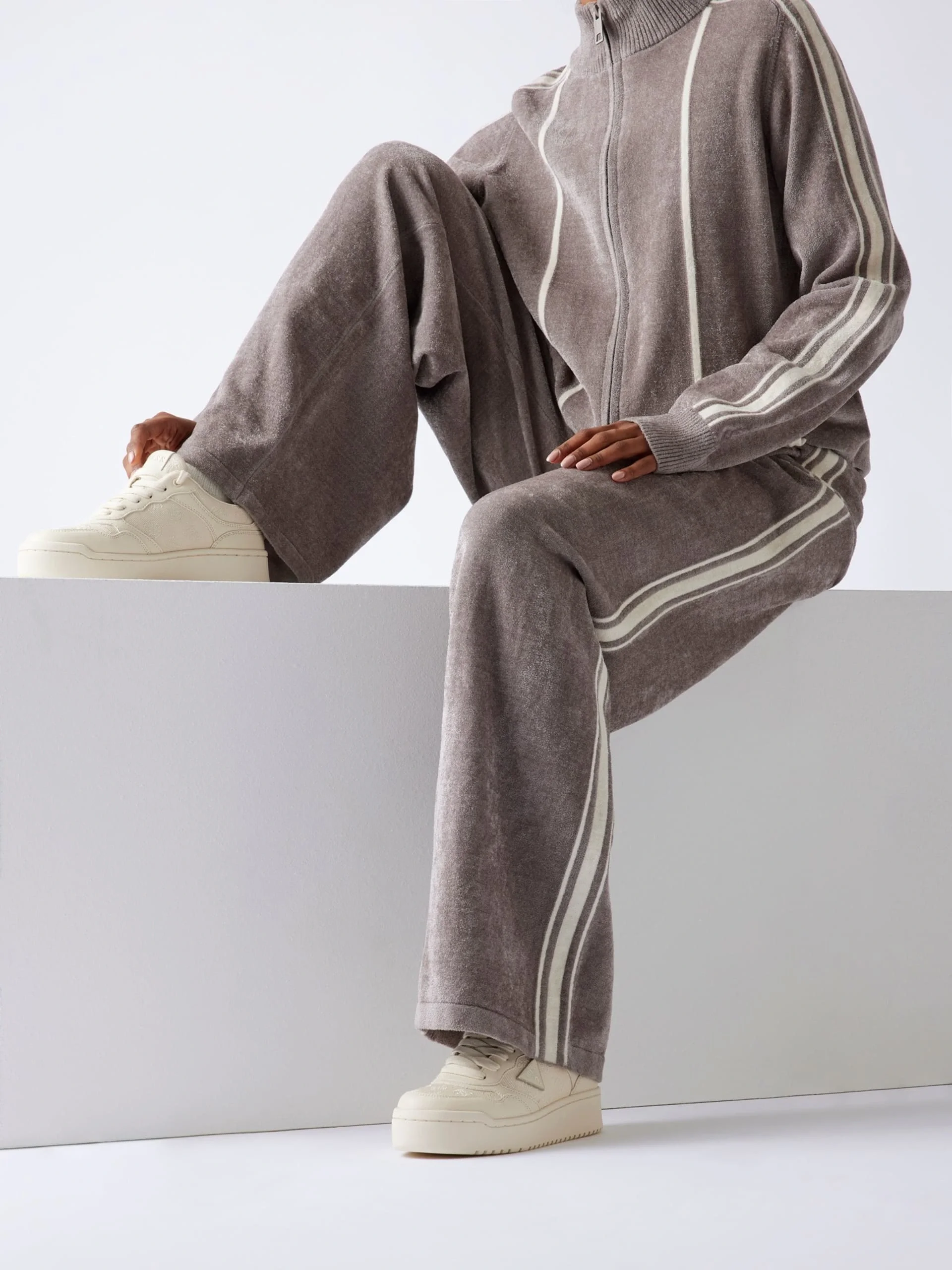 Guess Miram7 Kadın Krem Sneaker FLTMR7FAL12-SAND