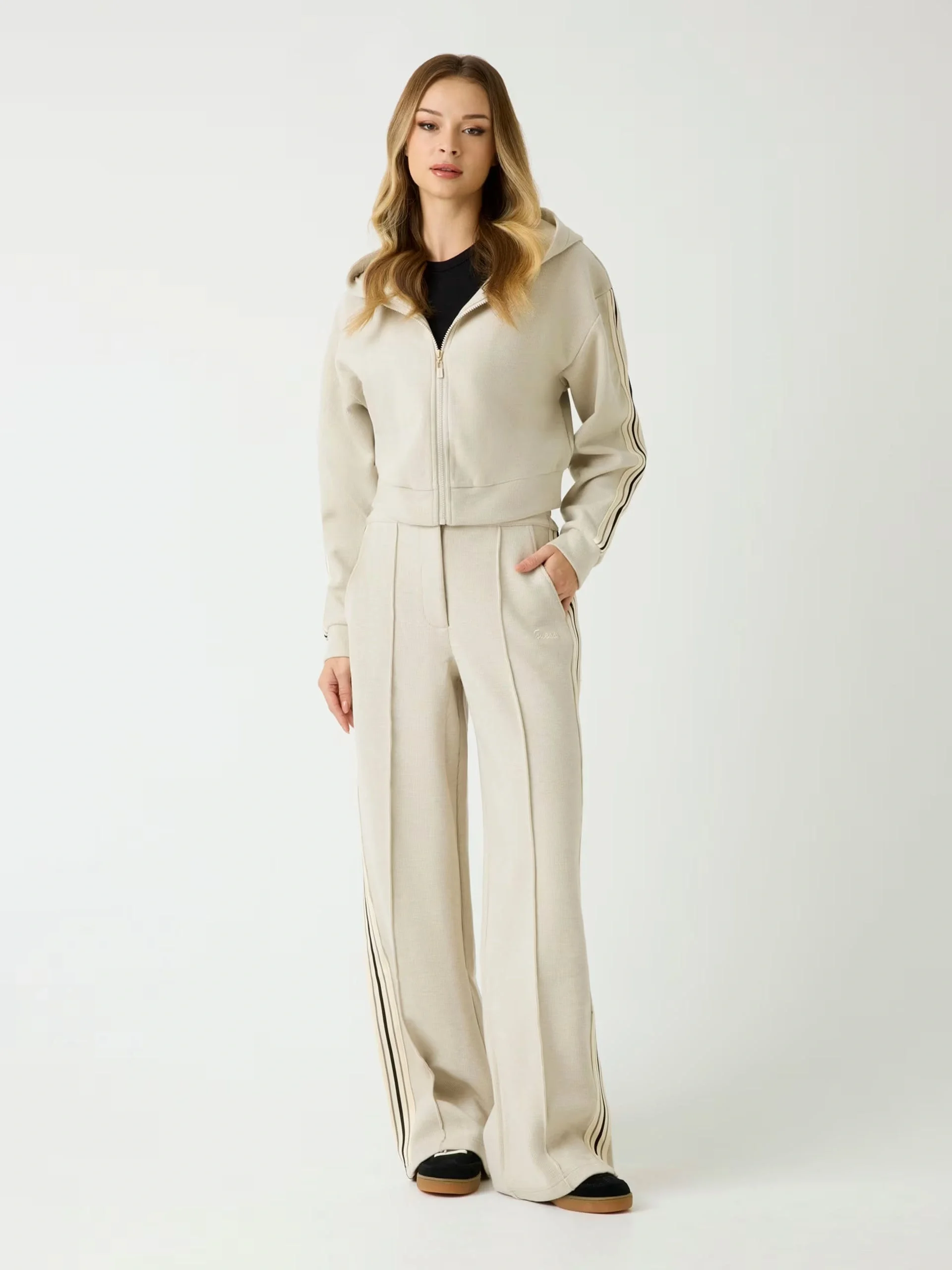 Guess Muriel Kadın Çok Renkli Aktif Yün Karışımlı Sweatshirt V5BQ17KCX52-H11F