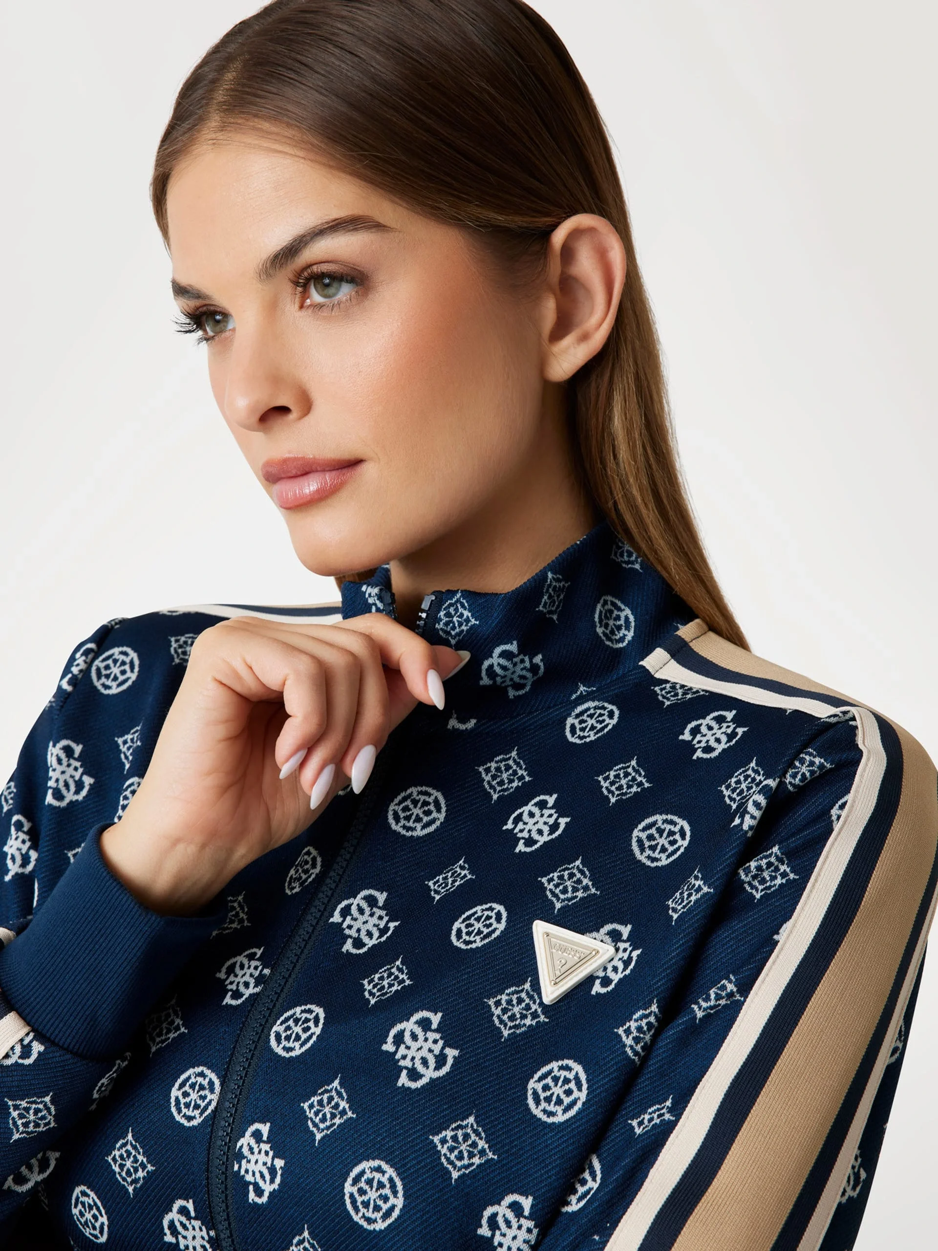 Guess Peony Kadın Çok Renkli Aktif Sweatshirt V5YQ07K0282-FBBQ