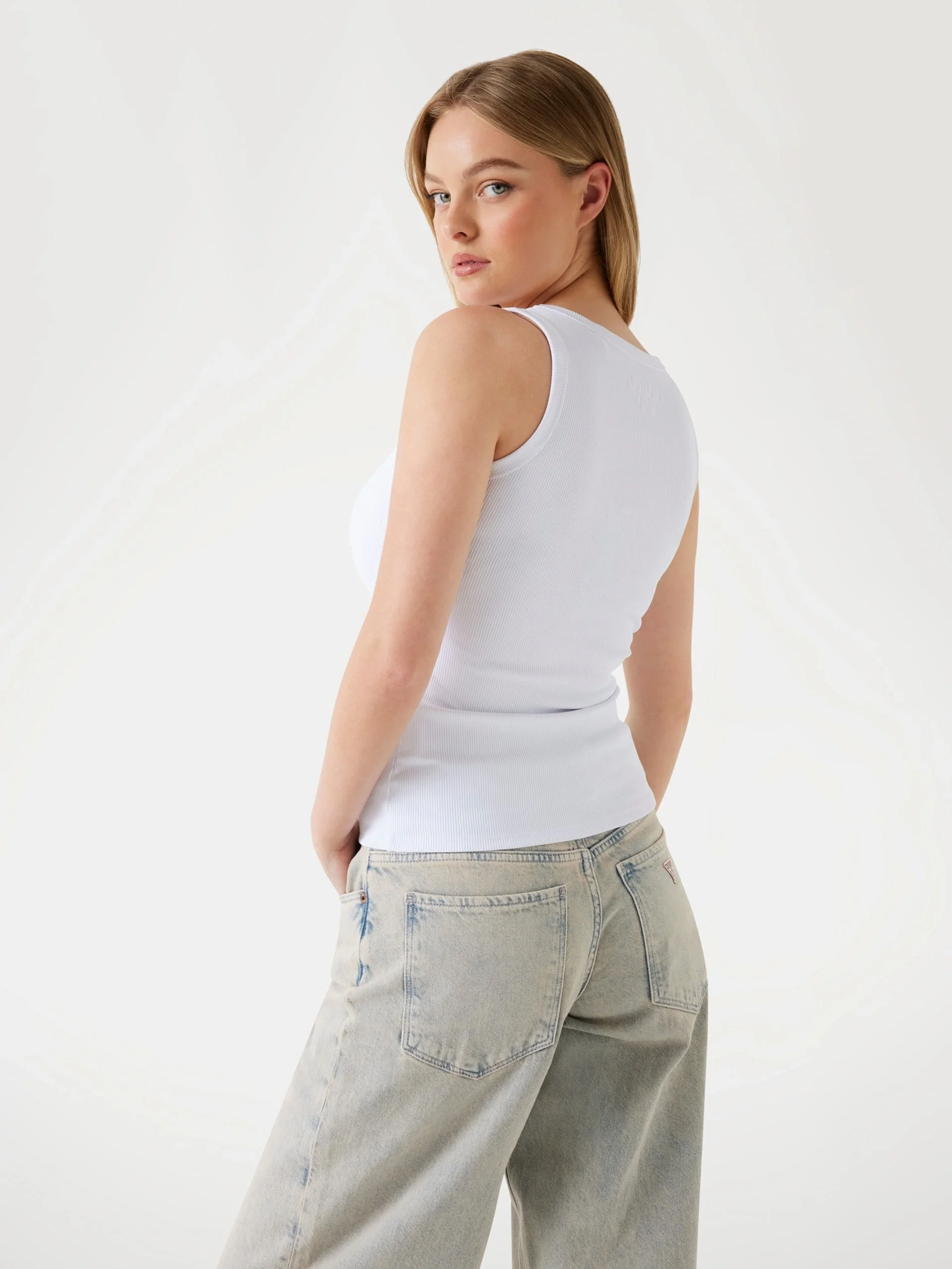 Guess Raissa Kadın Beyaz Top W5YP00KCXJ2-G011