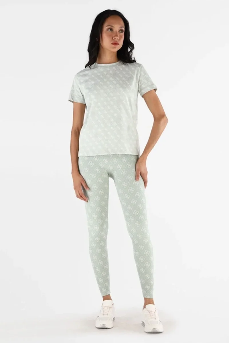 Guess Rhombus Kadın Çok Renkli Aktif Regular Fit T-Shirt V5BI14I3Z14-P8IR