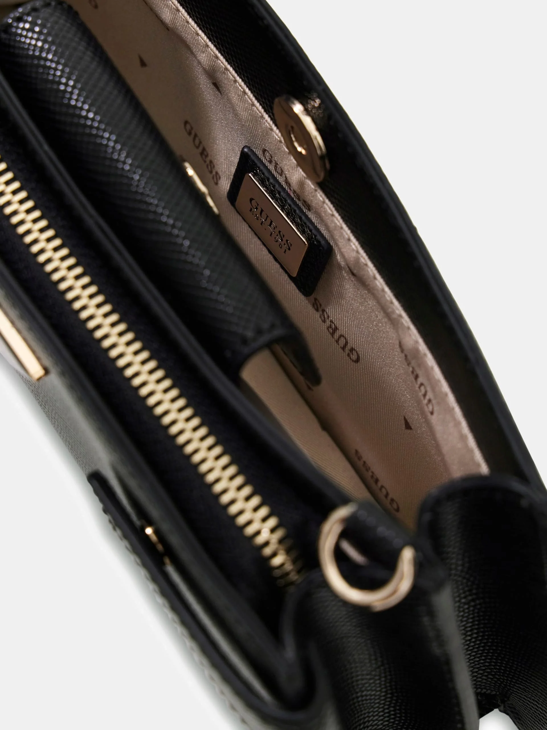 Guess Serenova Mini Çapraz Askılı Kadın Siyah Çapraz Çanta HWZG8091720-BLA